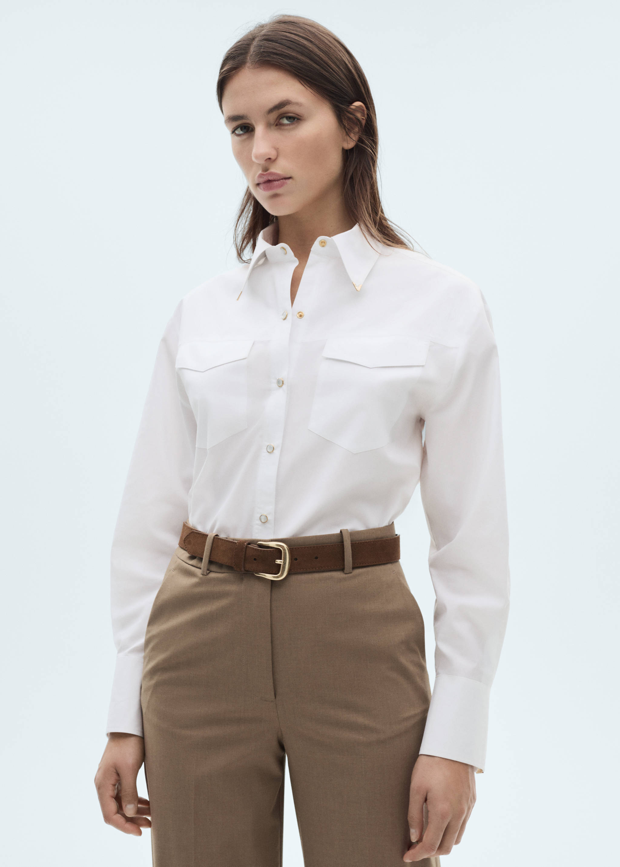 Camisa detalles metálicos - Plano medio