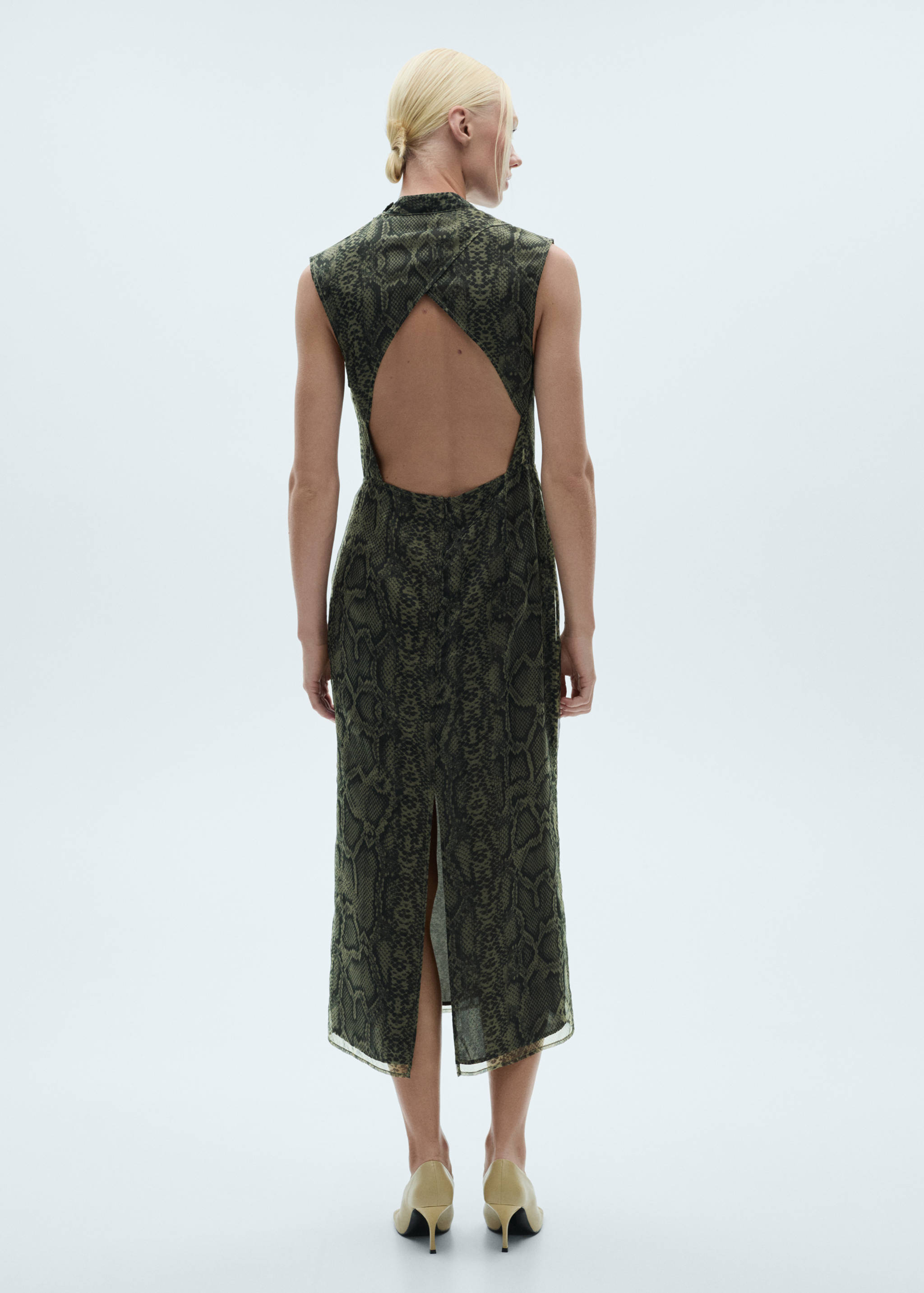 Open-back organza dress - Reverse of the article