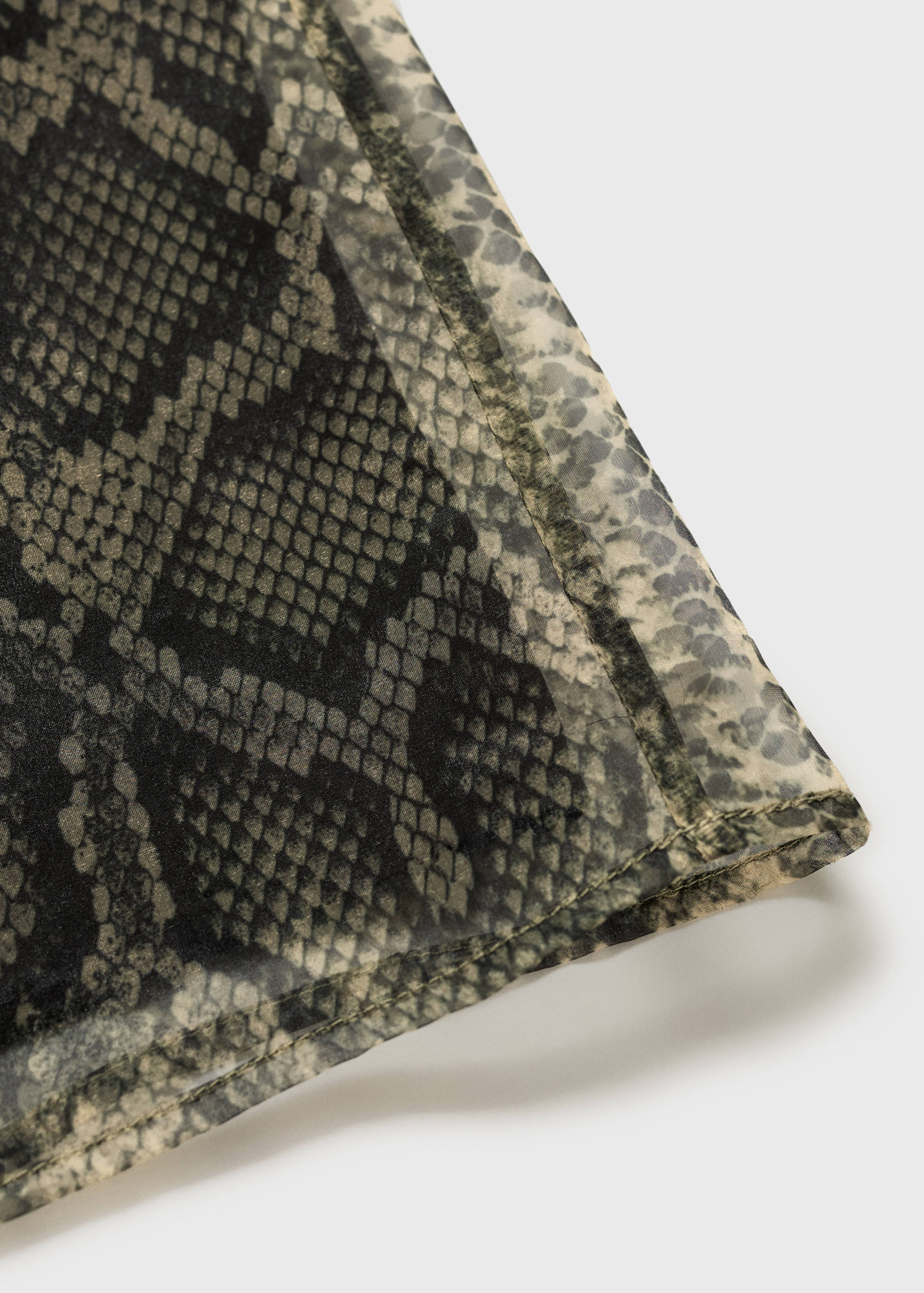 Open-back organza dress - Details of the article 0