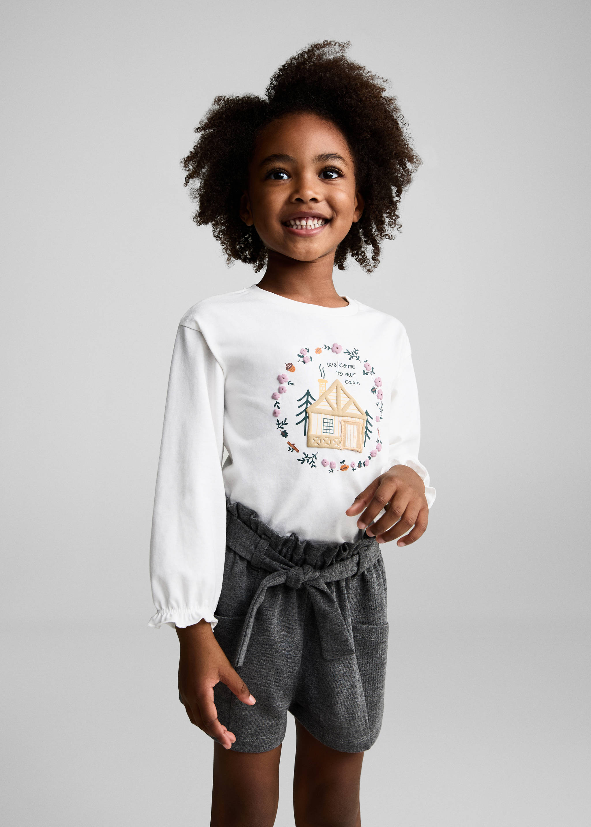 Paperbag-Shorts mit Schleife - Mittlere Ansicht