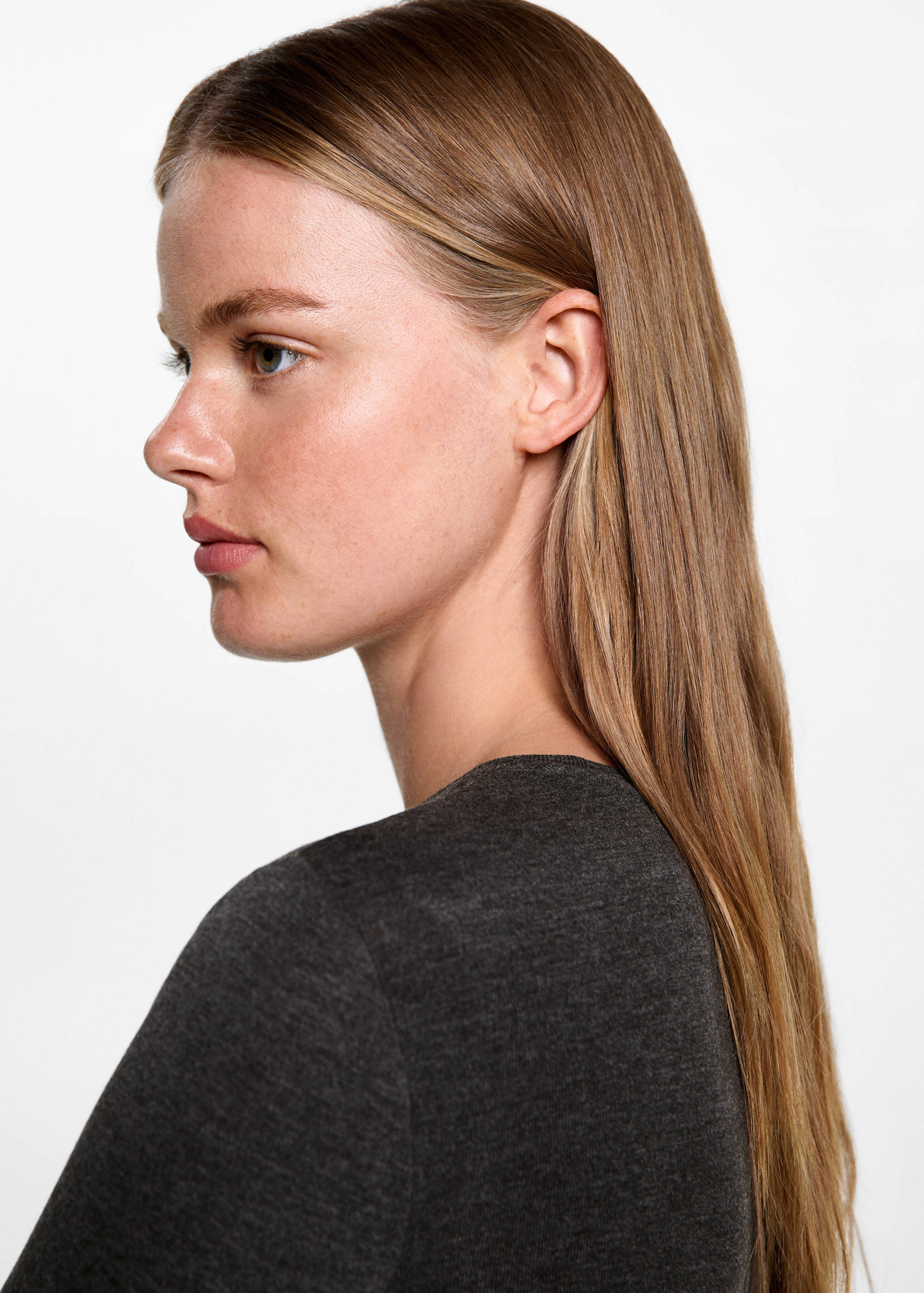 Robe manches longues ouverture - Détail de l'article 1