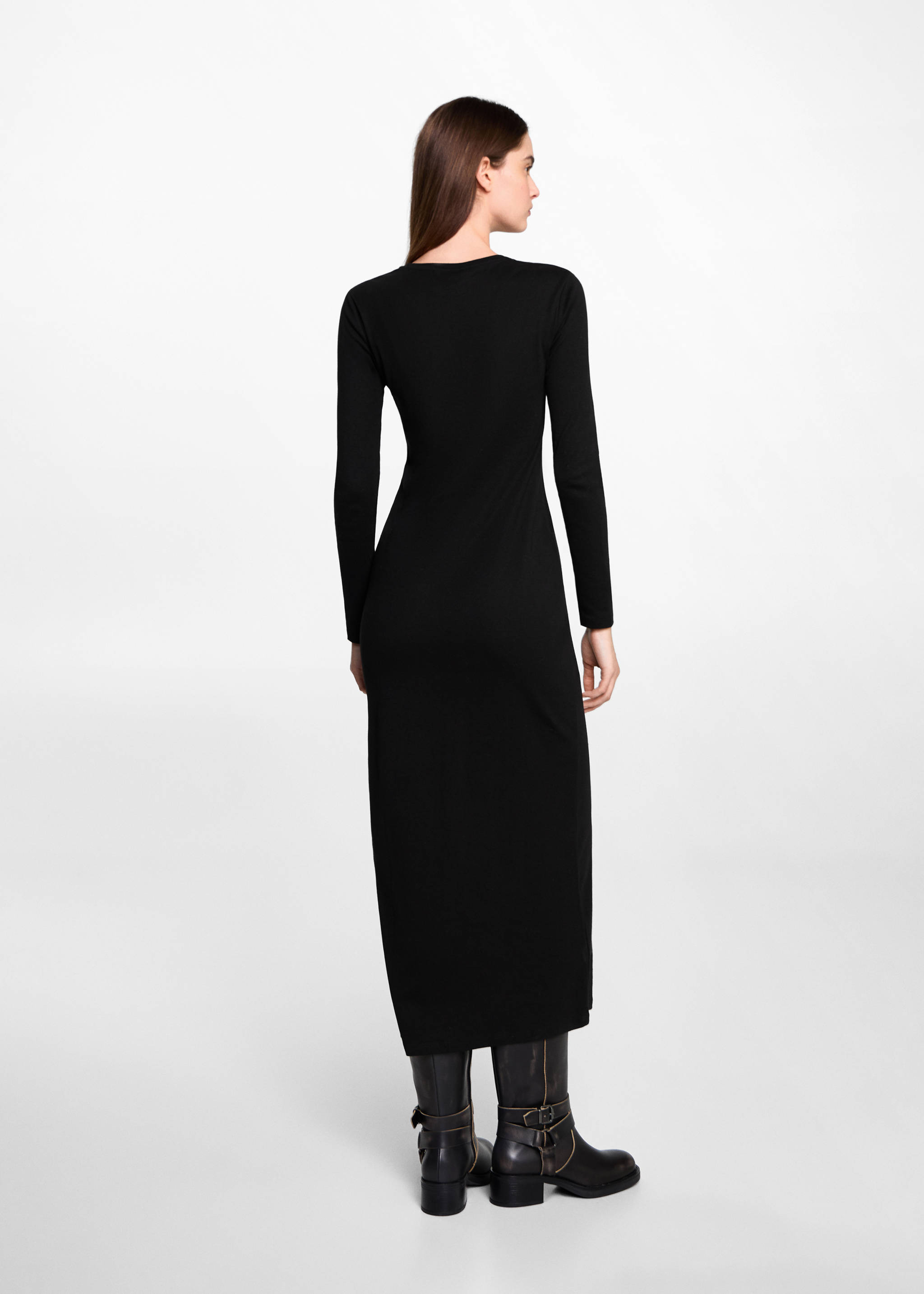 Long-sleeved slit dress - Reverse of the article