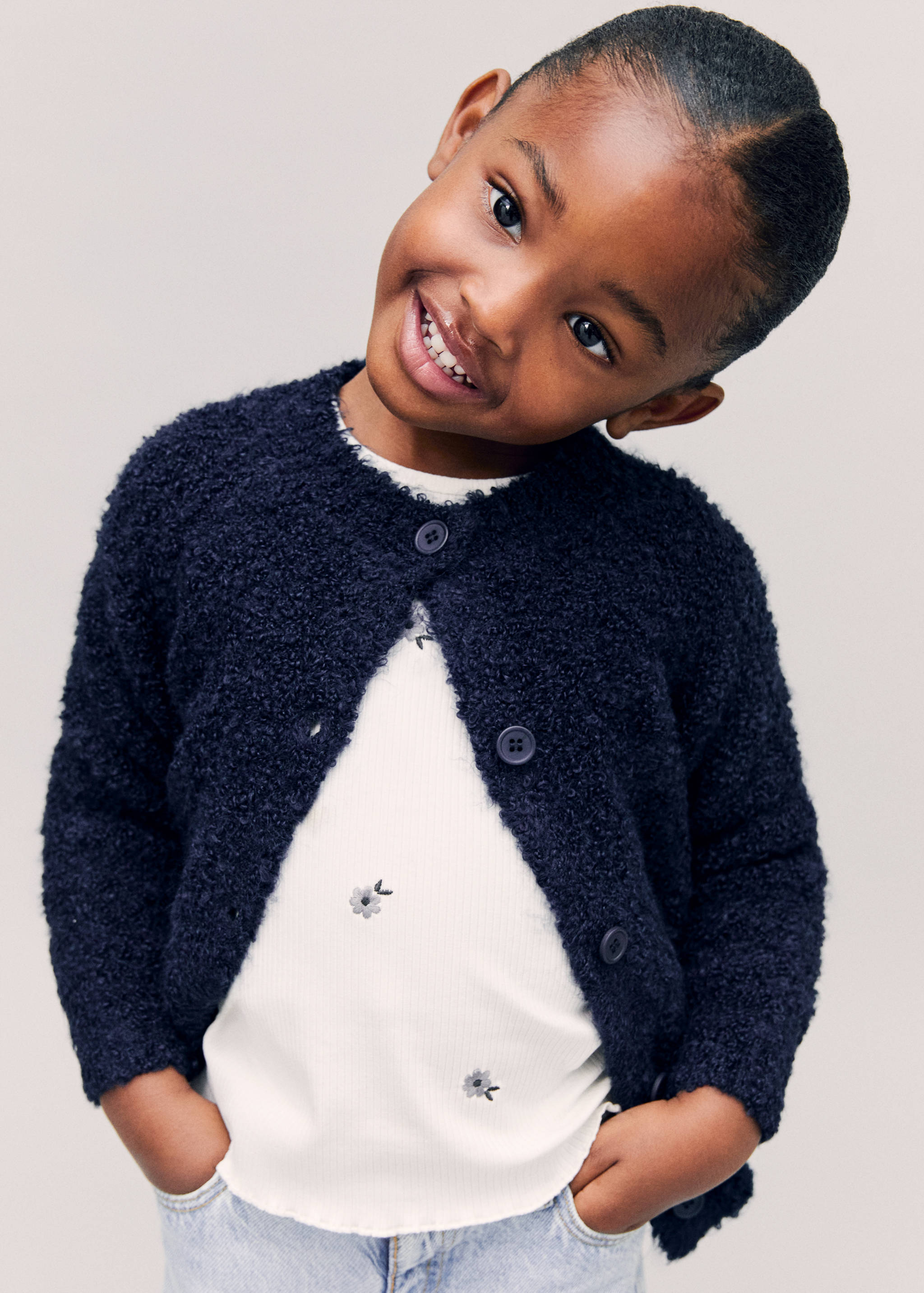 Bouclé-knit cardigan - General plane