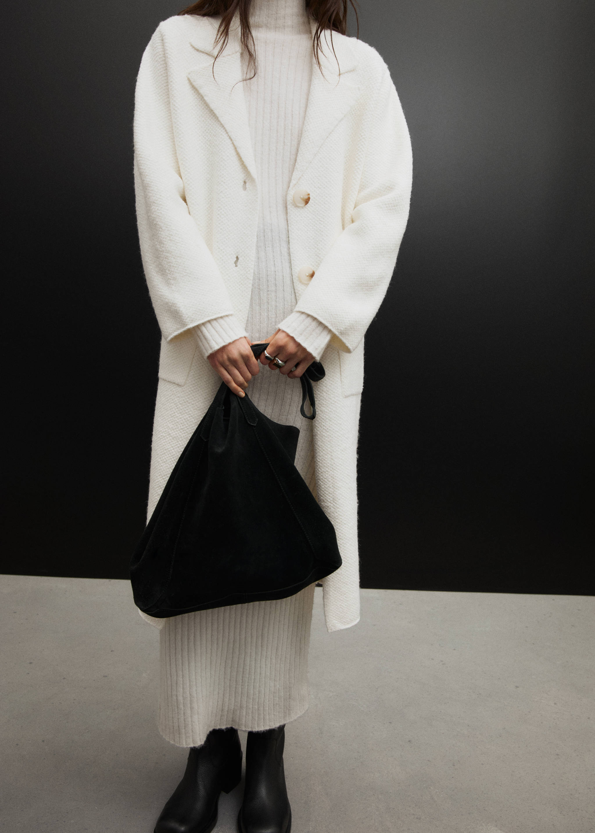 Ribbed knit dress with opening - Details of the article 7