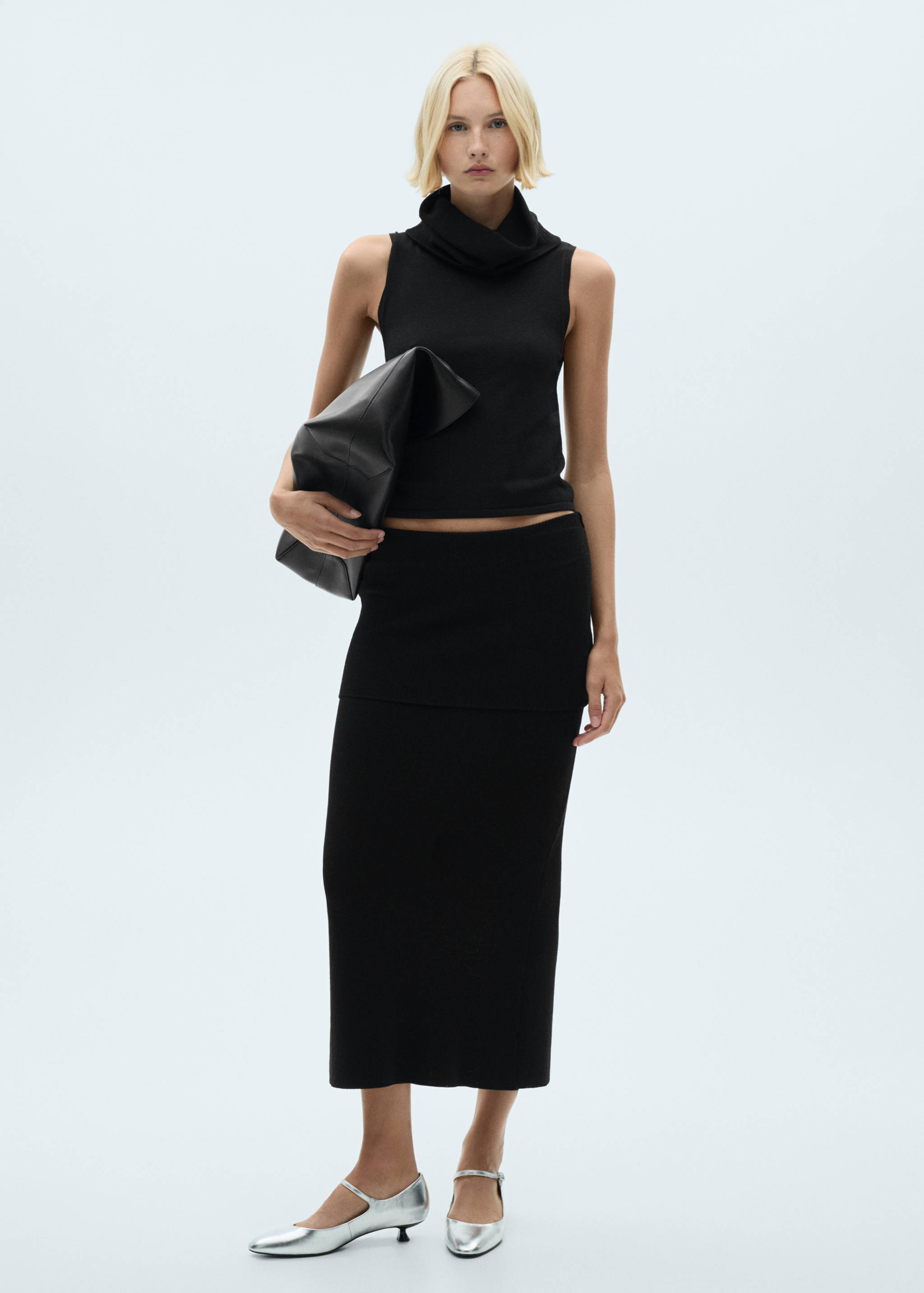 Трикотажный топ с воротником с отворотом - Общий план