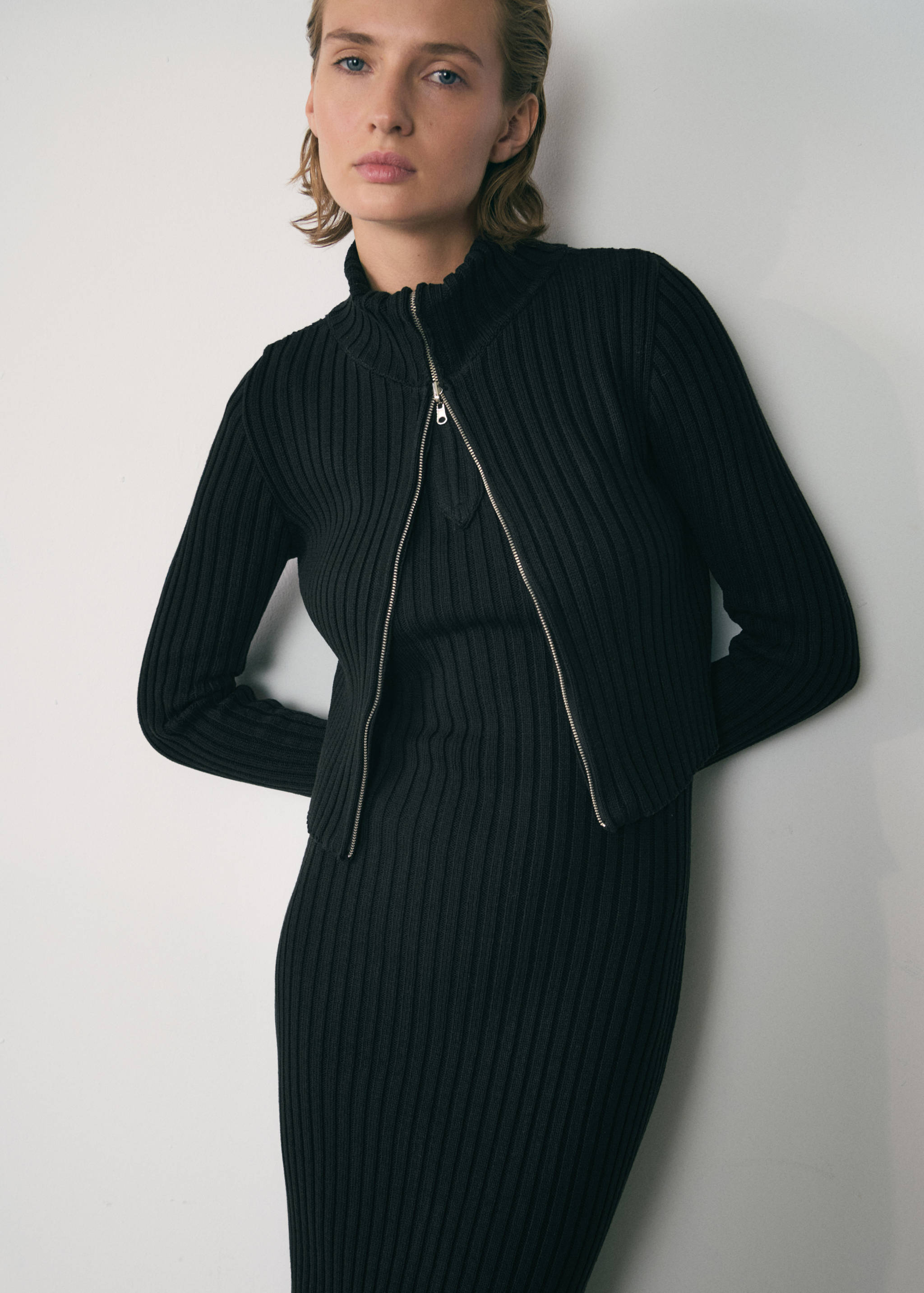 Combined knitted dress with zip - Medium plane