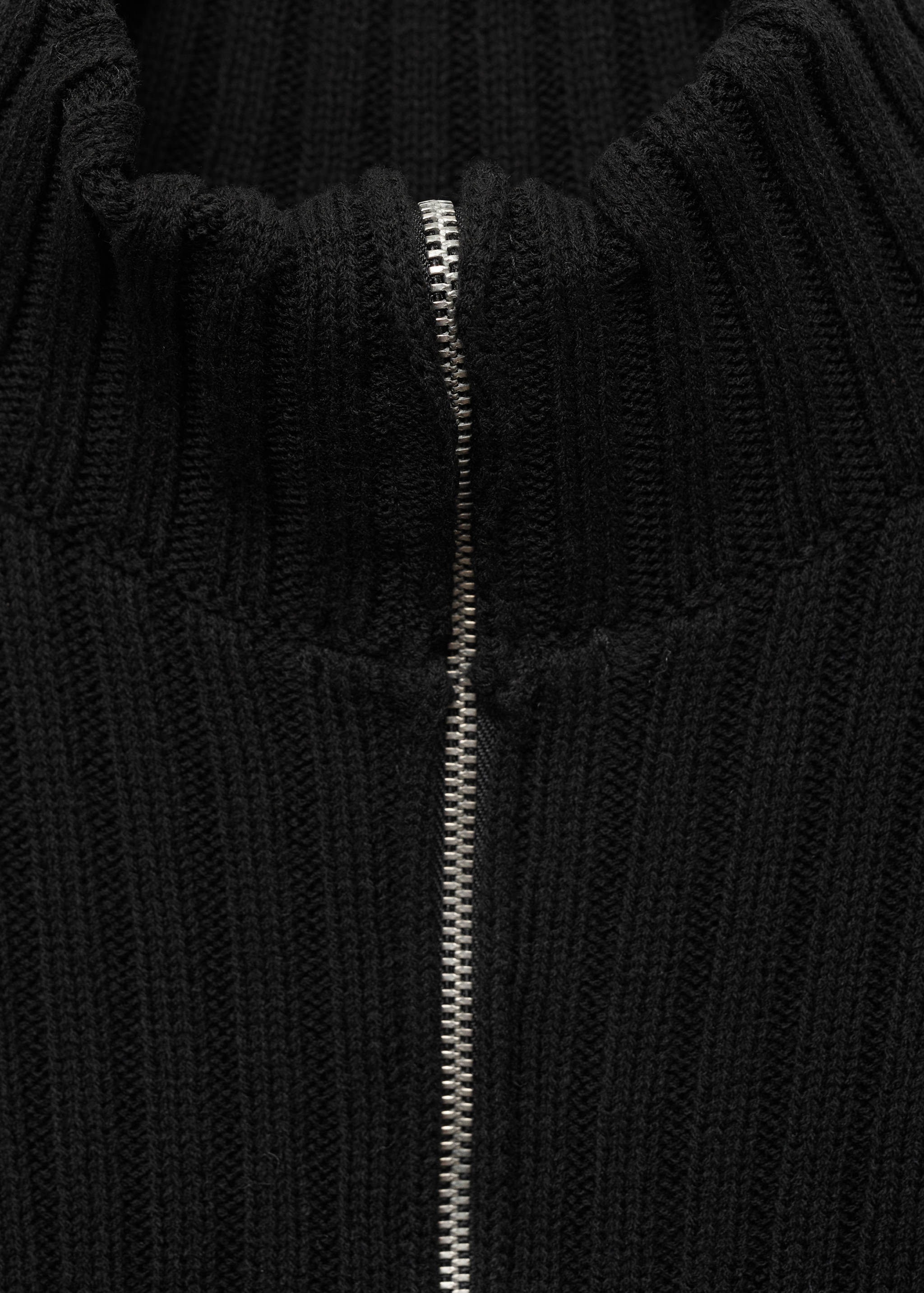 Combined knitted dress with zip - Details of the article 8