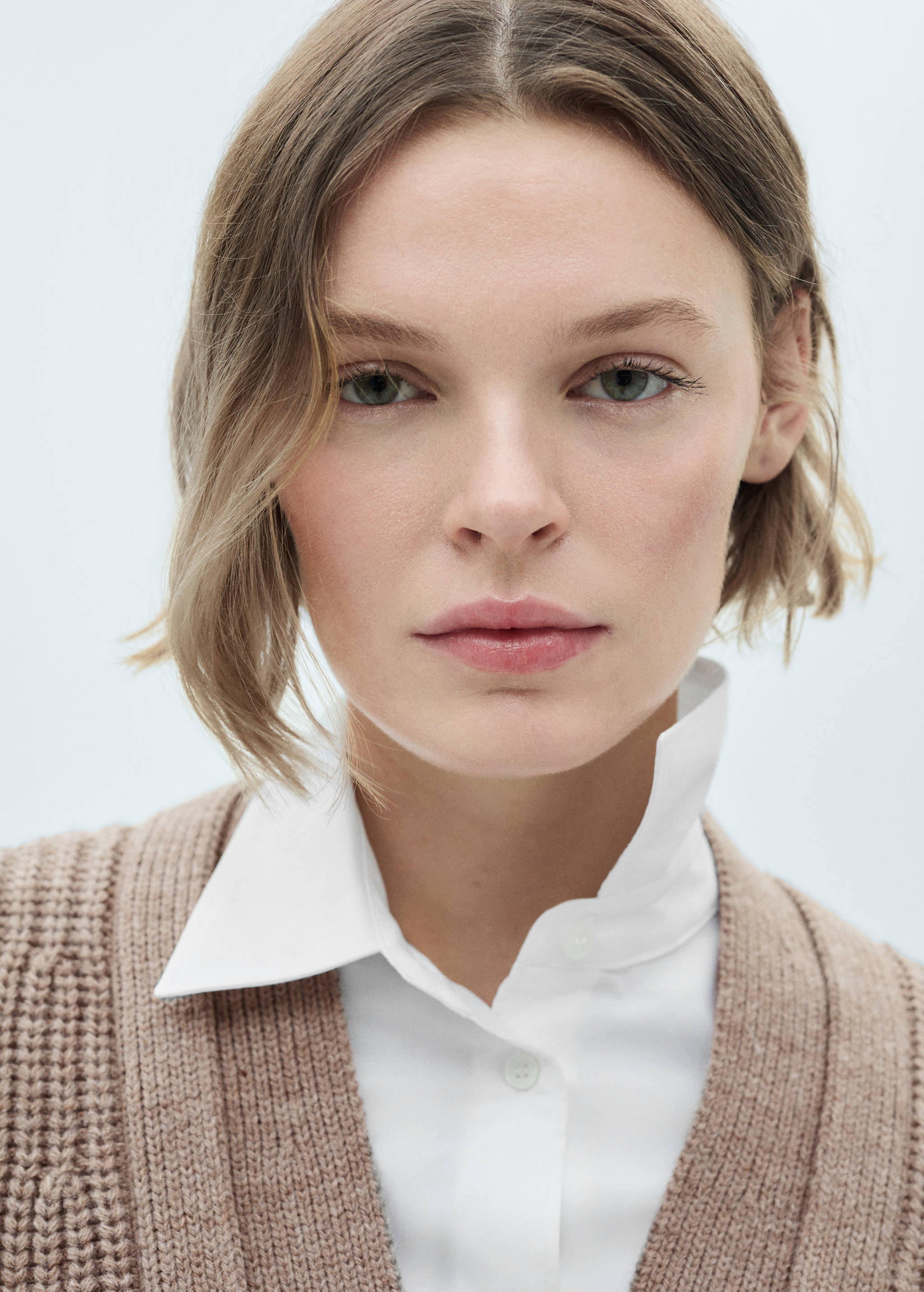 Oversized cardigan with buttons - Details of the article 1