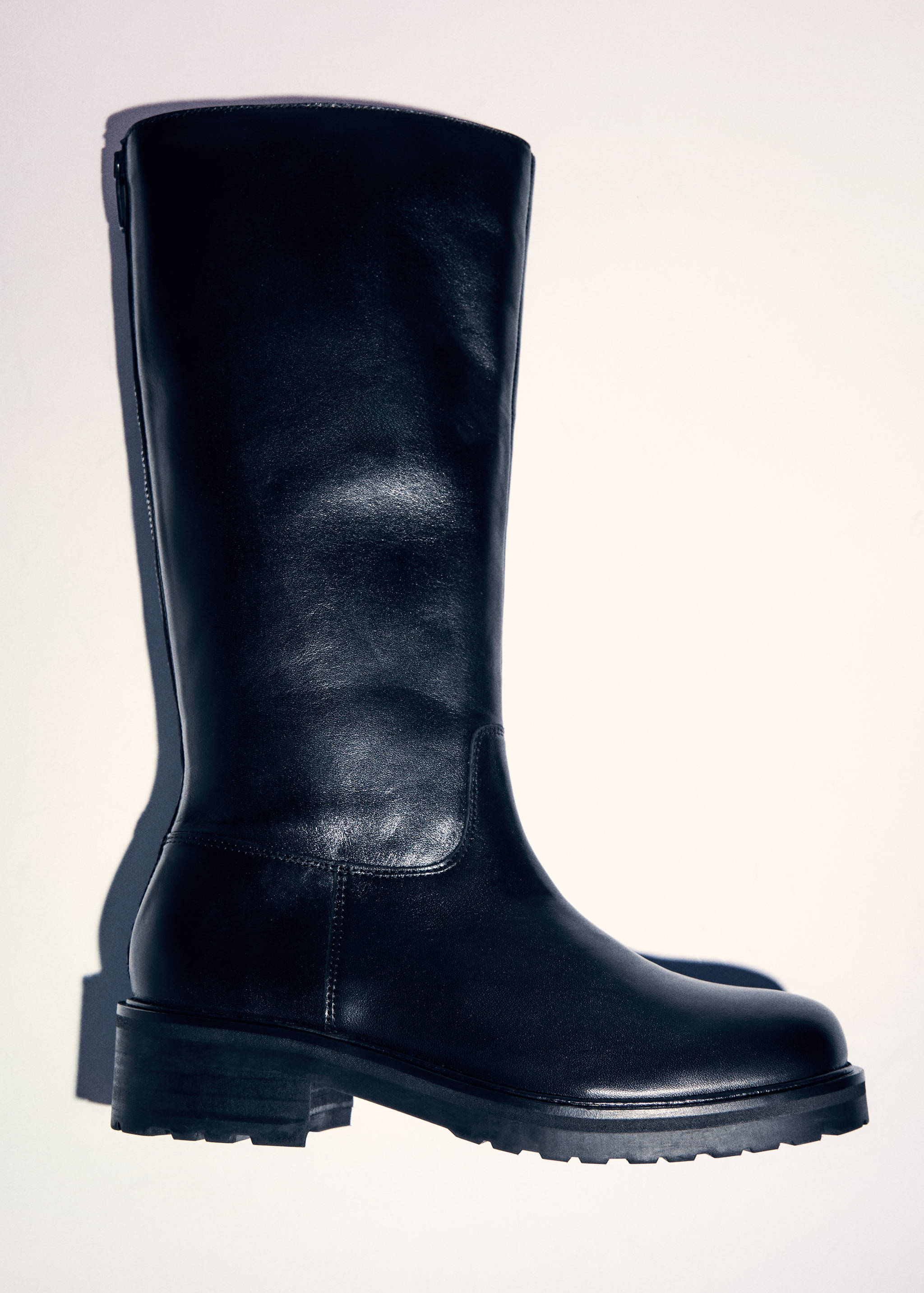 High leather boots with zip - Details of the article 5