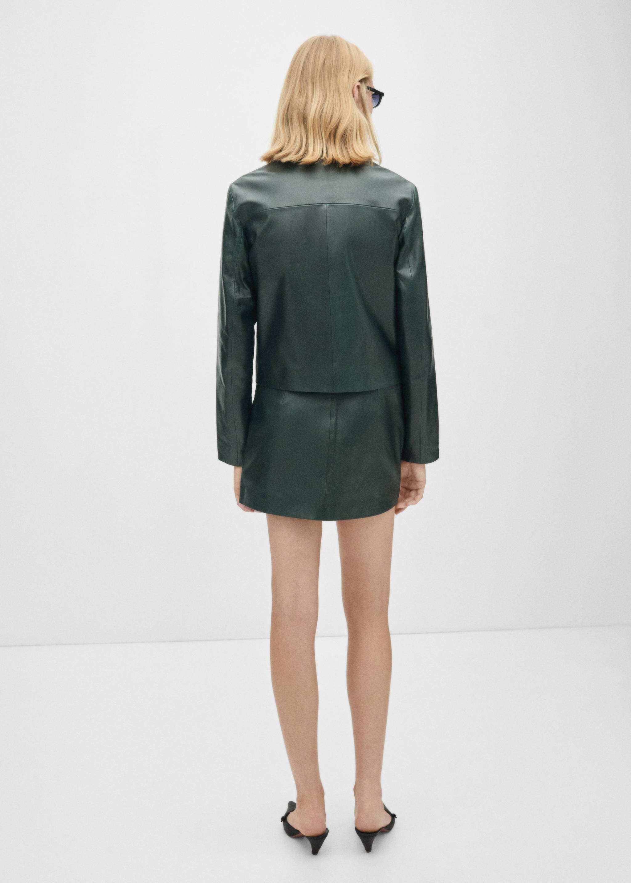Straight-fit leather mini-skirt - Reverse of the article