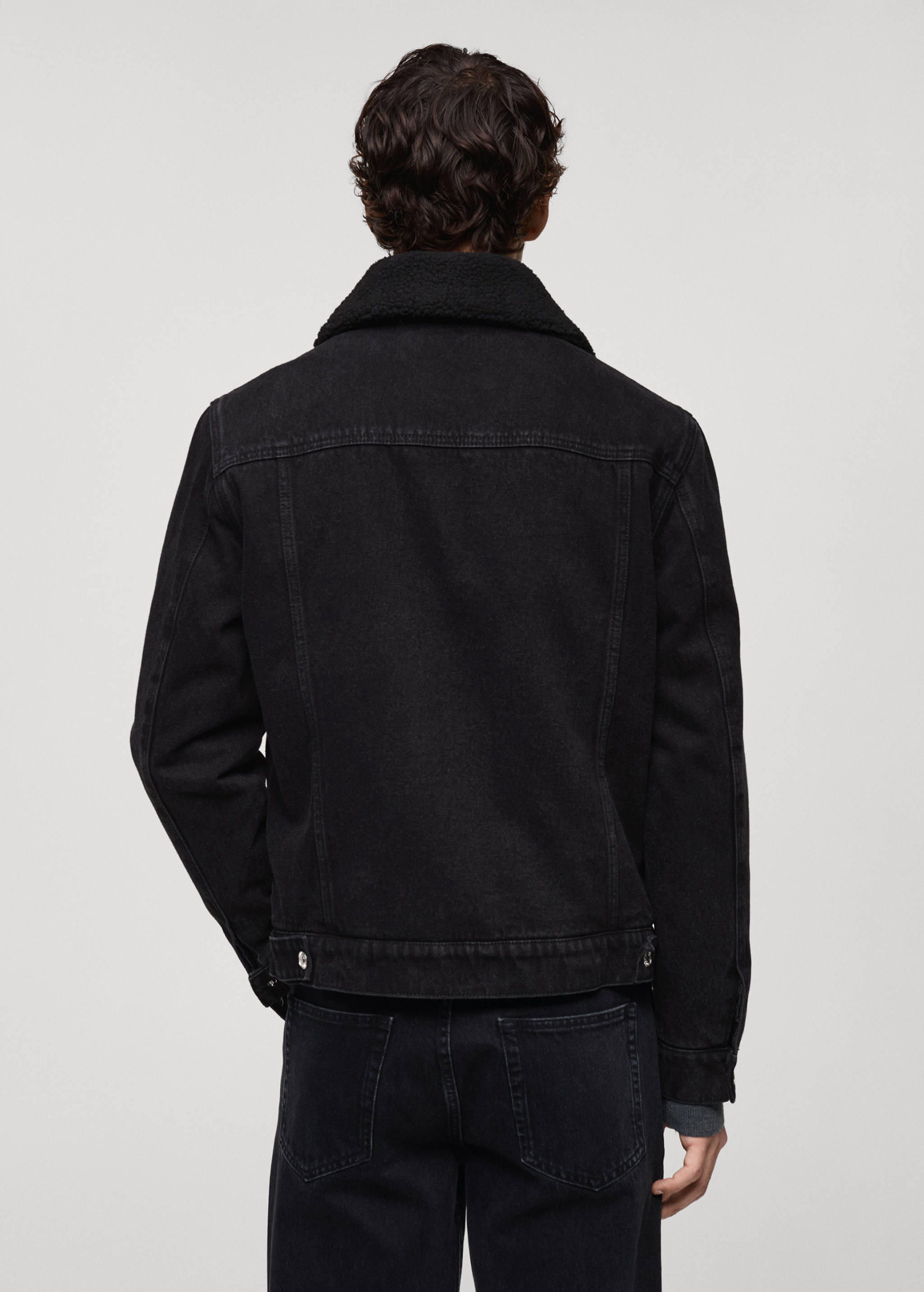 Denim jacket with fleece lining - Reverse of the article