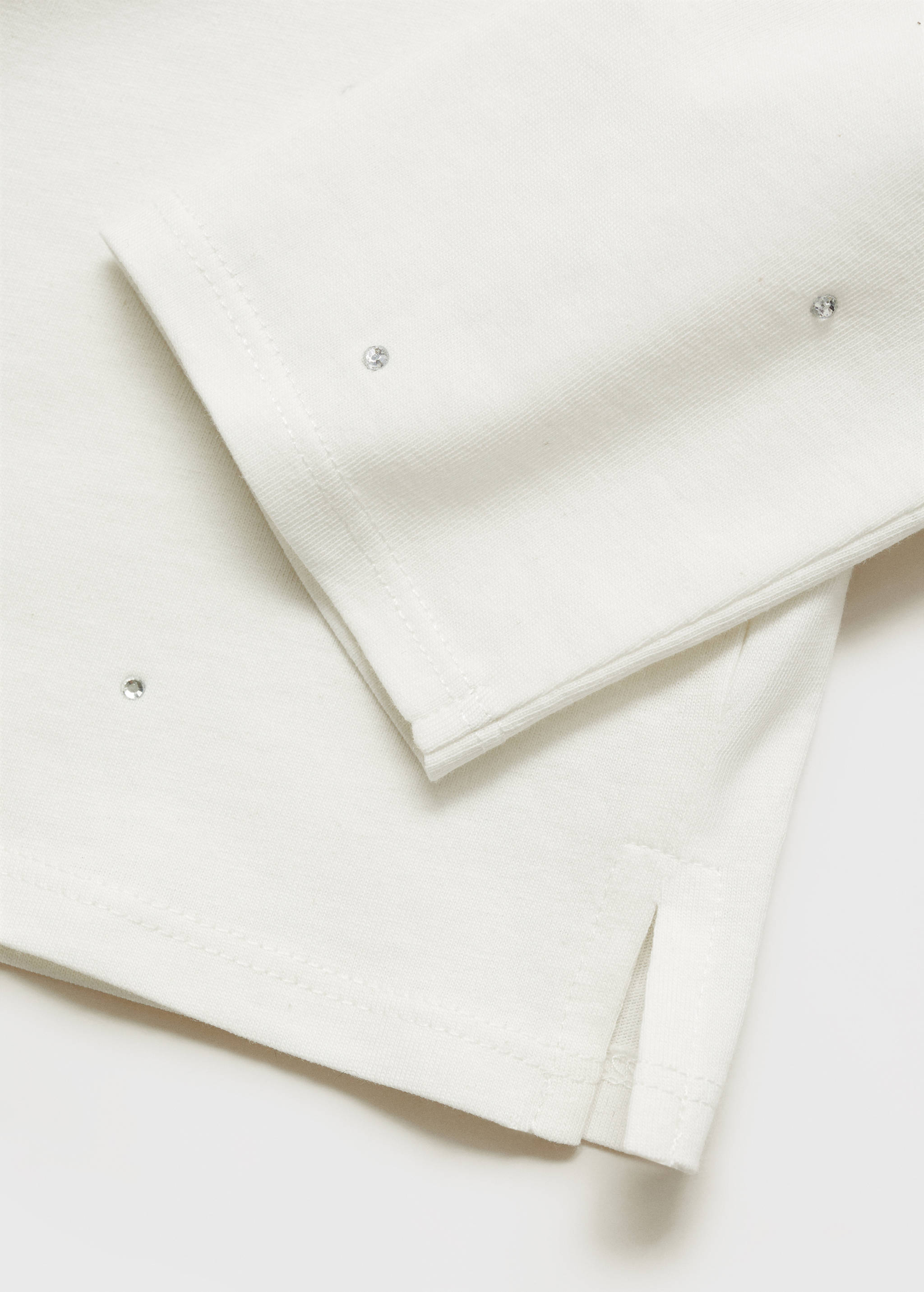 Long-sleeved t-shirt with rhinestone detail - Details of the article 0