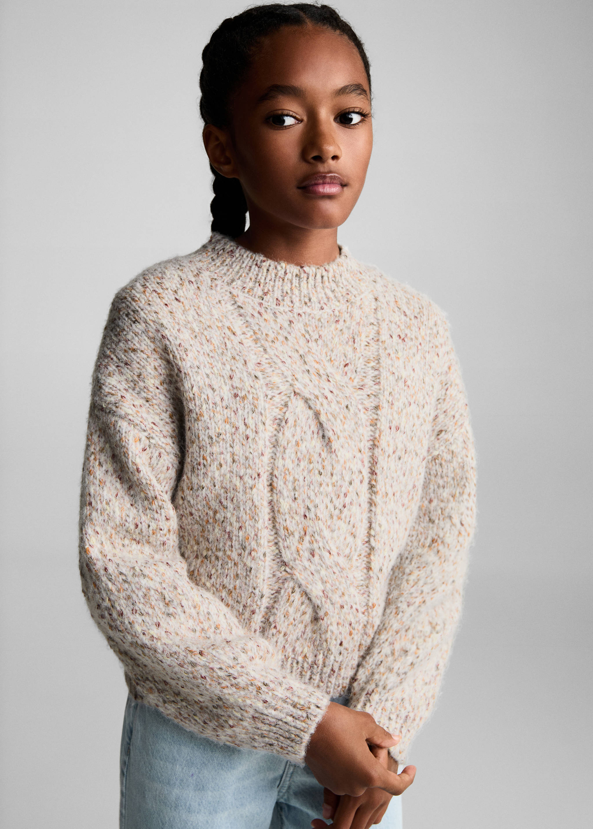 Pull-over maille tressée - Plan moyen