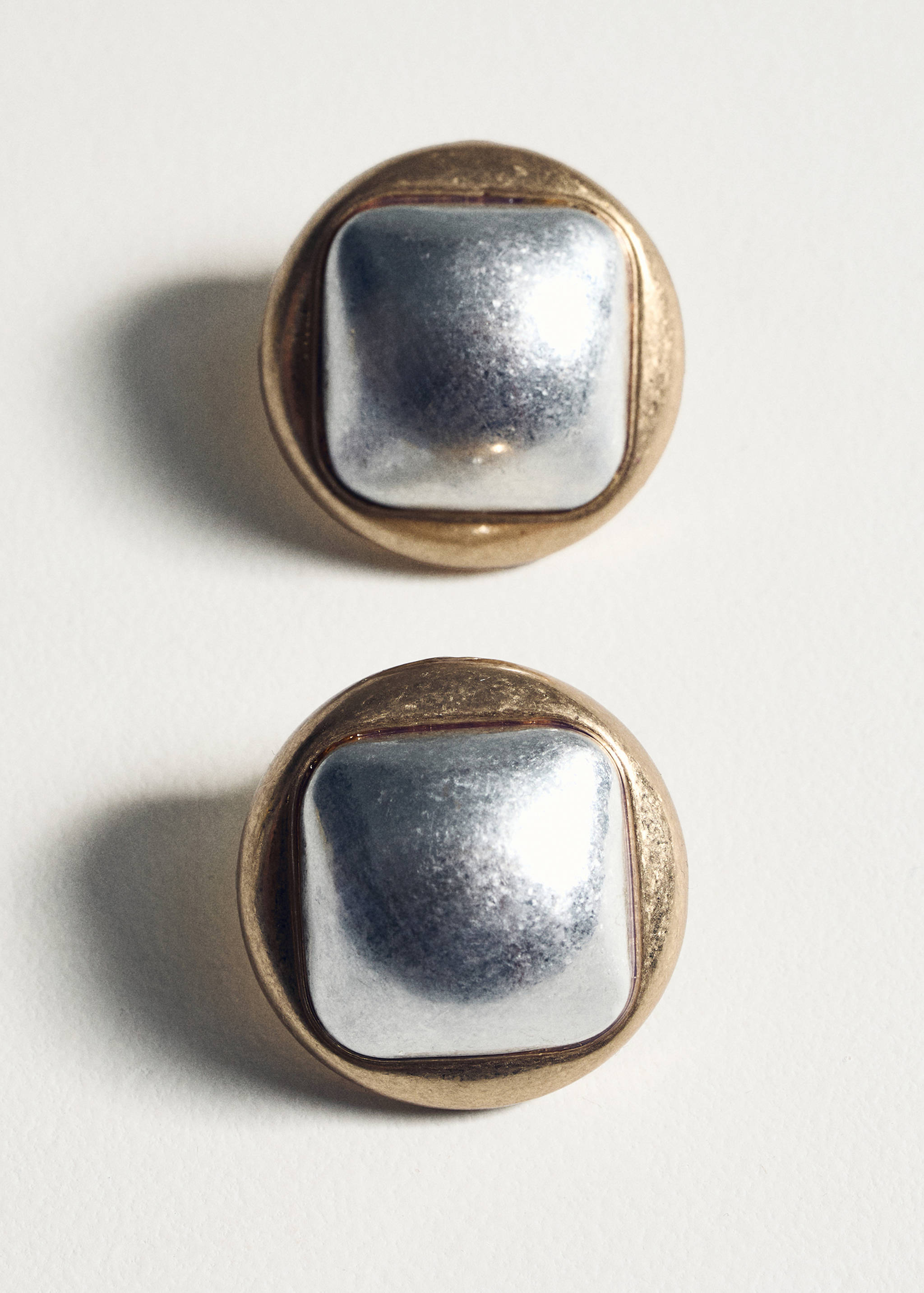 Two-tone earrings - Details of the article 1