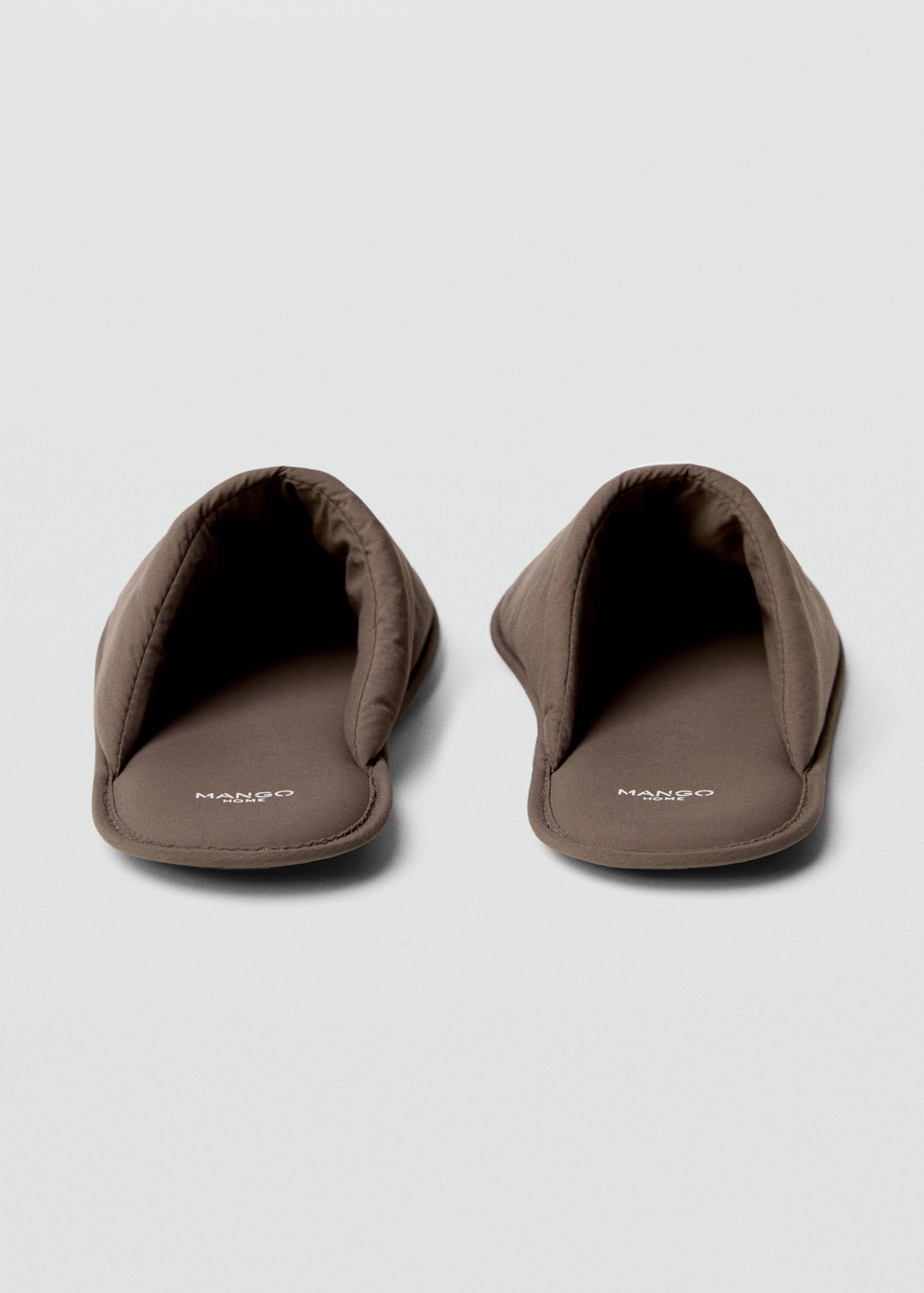 Padded slippers - Details of the article 1