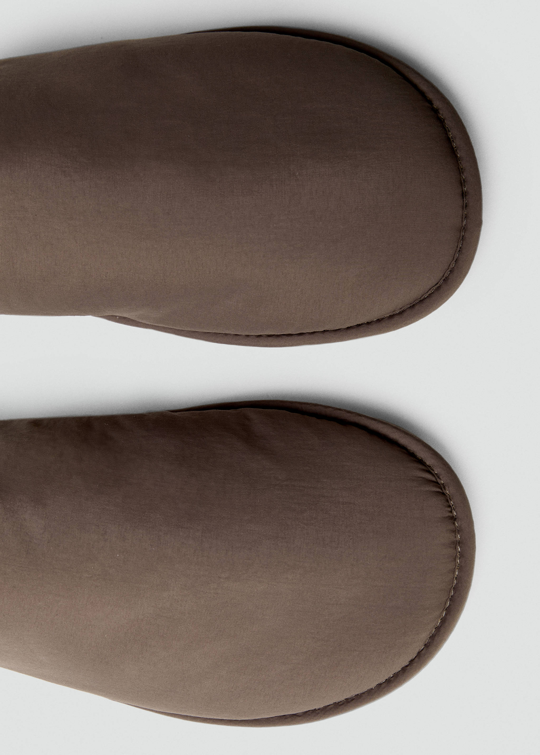 Padded slippers - Details of the article 2