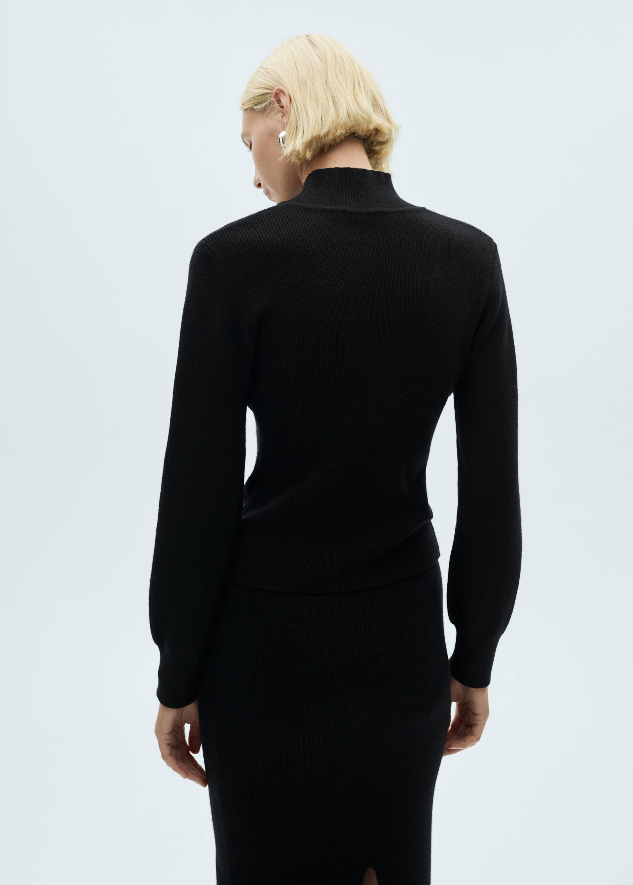 Pull-over maille côtelée col rond - Verso de l’article