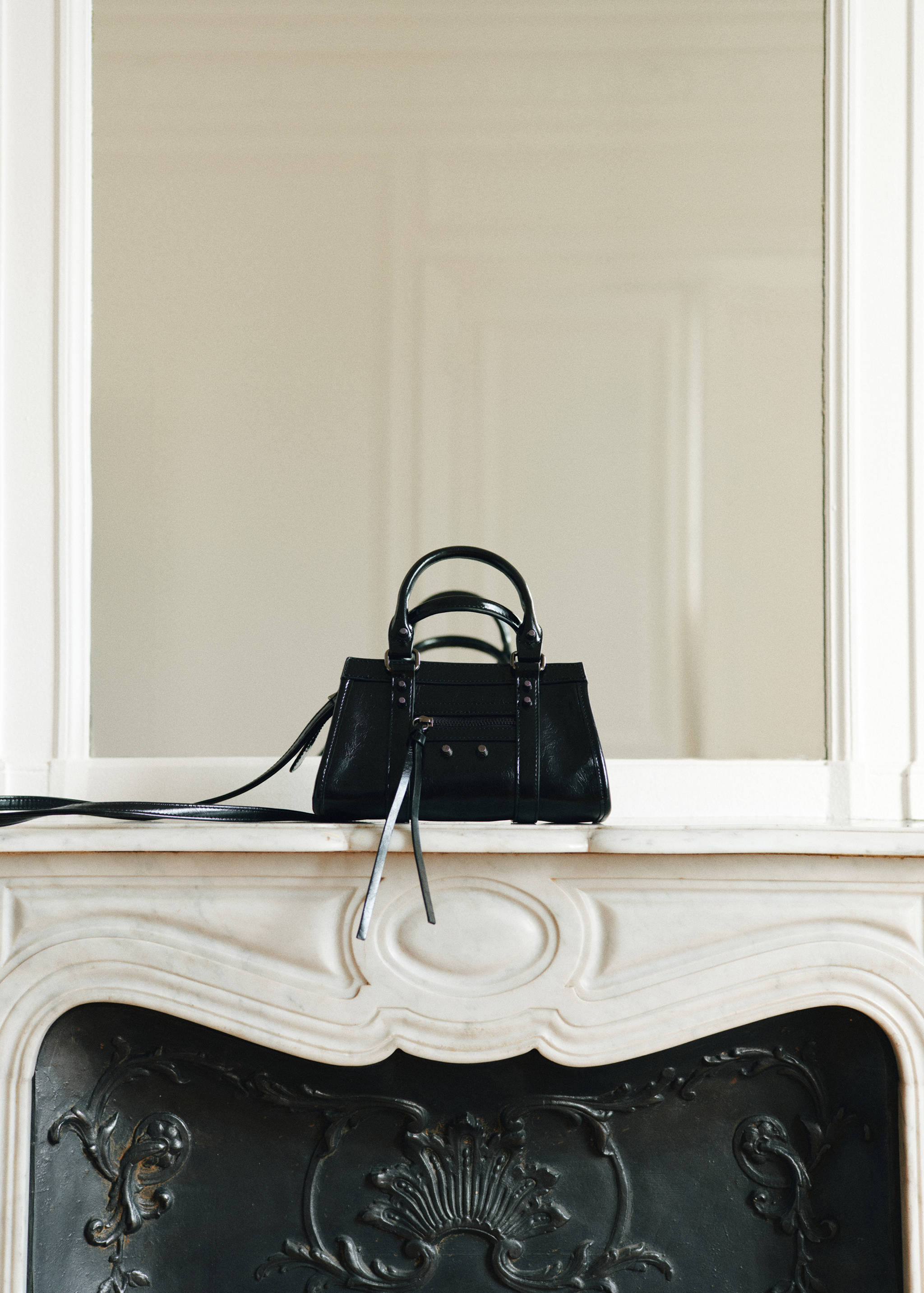 Мини-сумка с ручками и заклепками - Деталь изделия 5