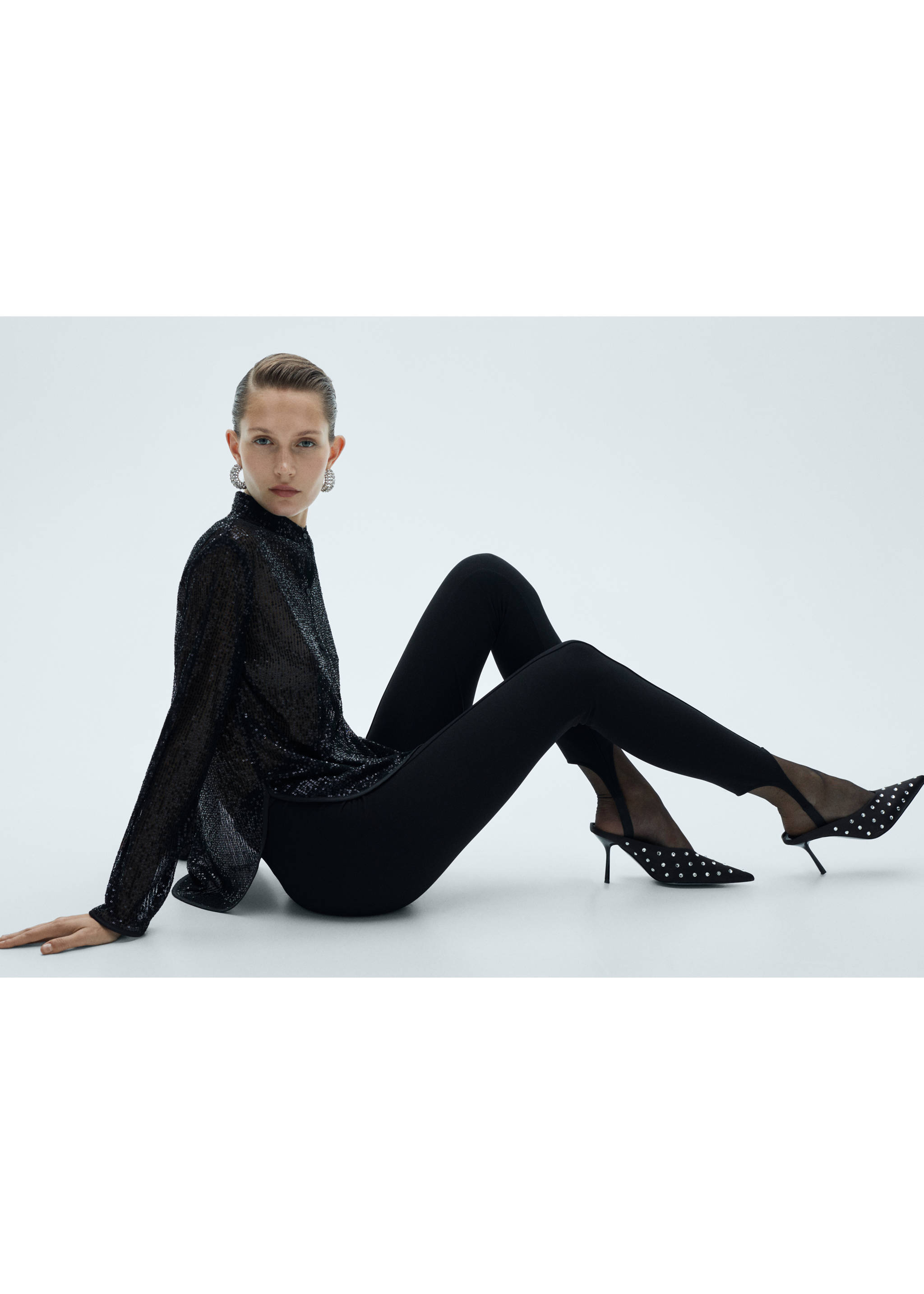 Semi-transparent sequined shirt - Détail de l'article 2, Noir. Ref: 77059067-00.