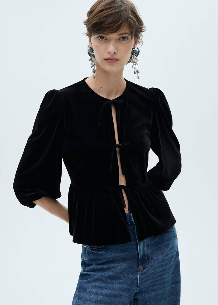 Velvet blouse with bows — Black
