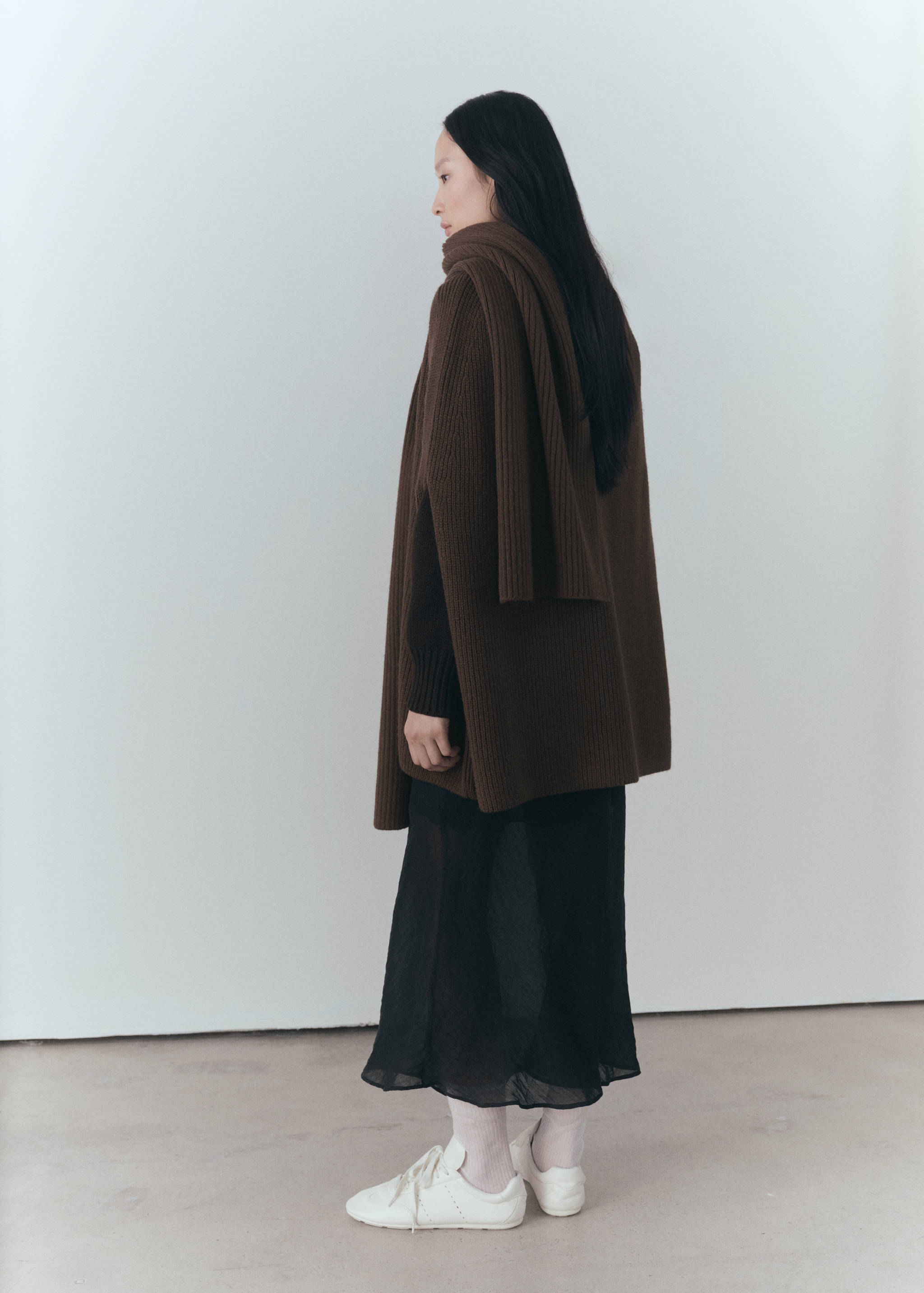 Cape scarf buttons - Reverse of the article