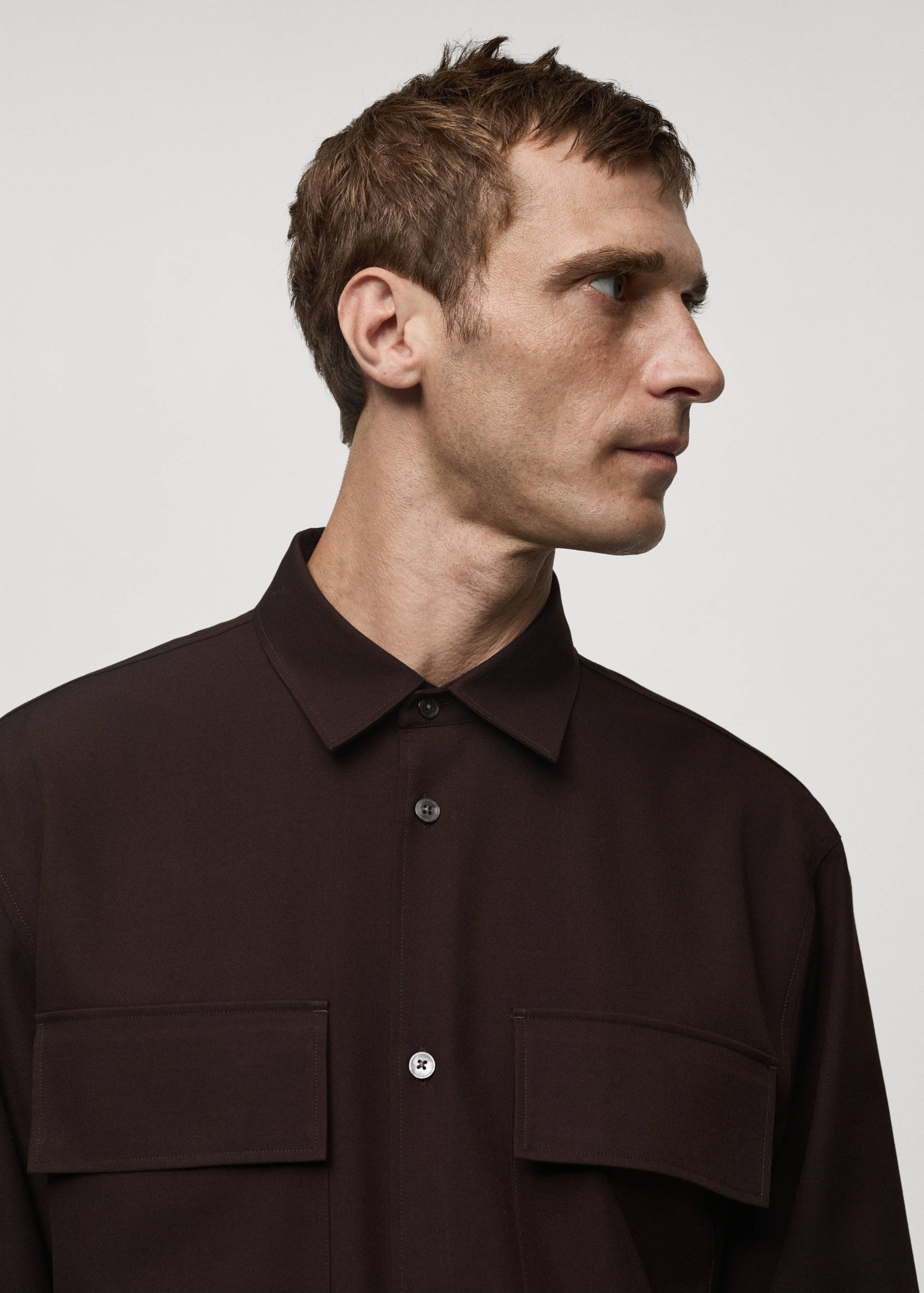 Slim-fit shirt with pockets - Details of the article 1