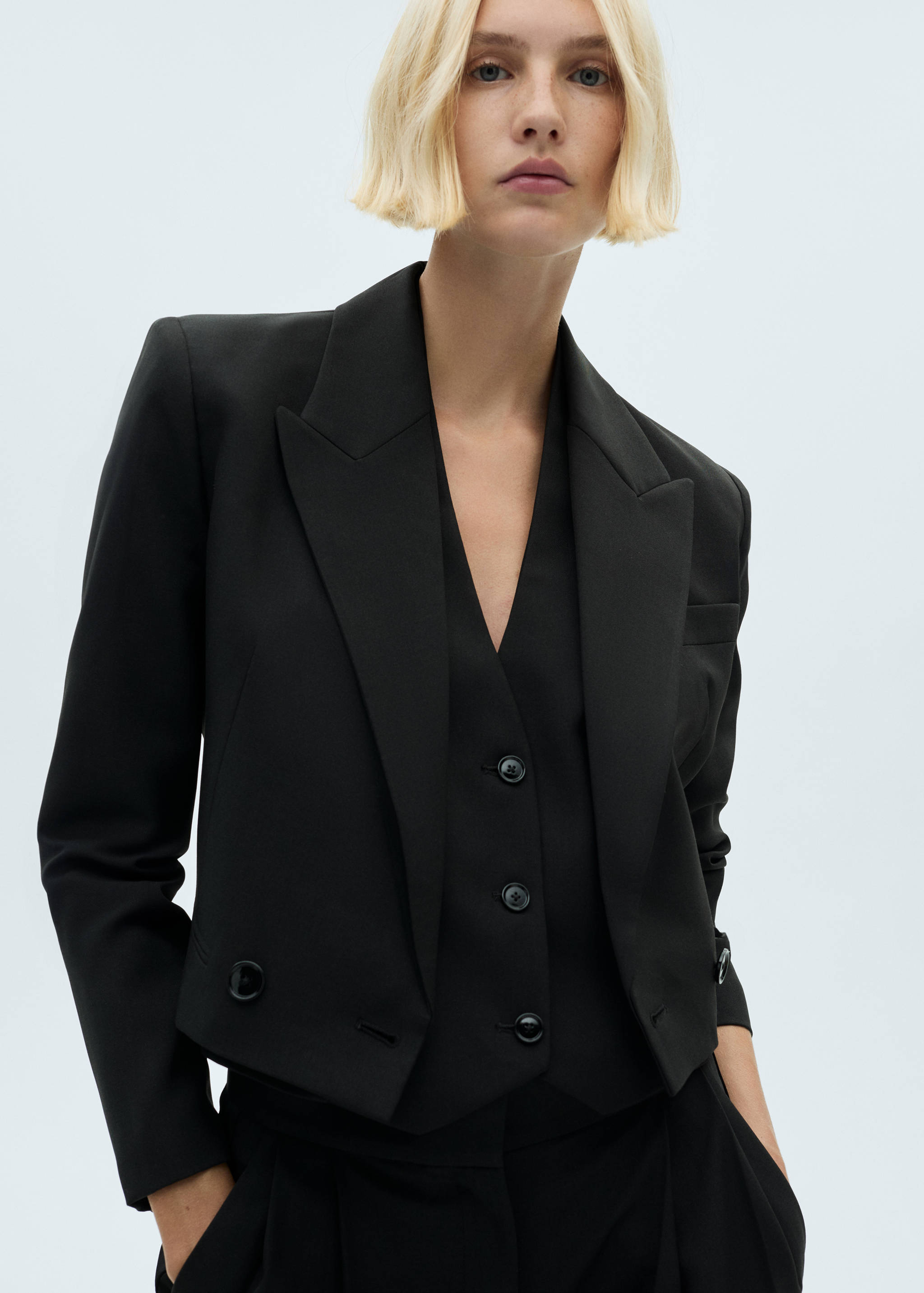 Halter suit waistcoat - Details of the article 1