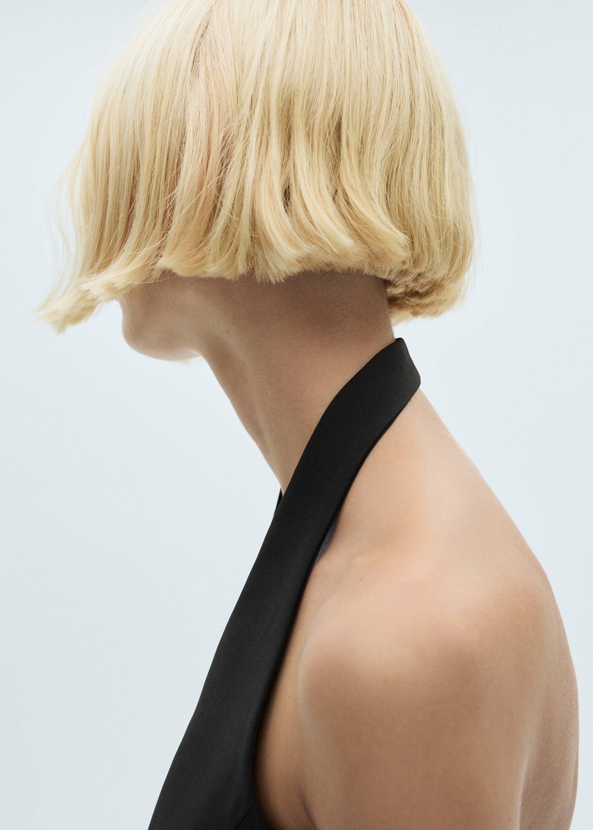 Halter suit waistcoat - Details of the article 6