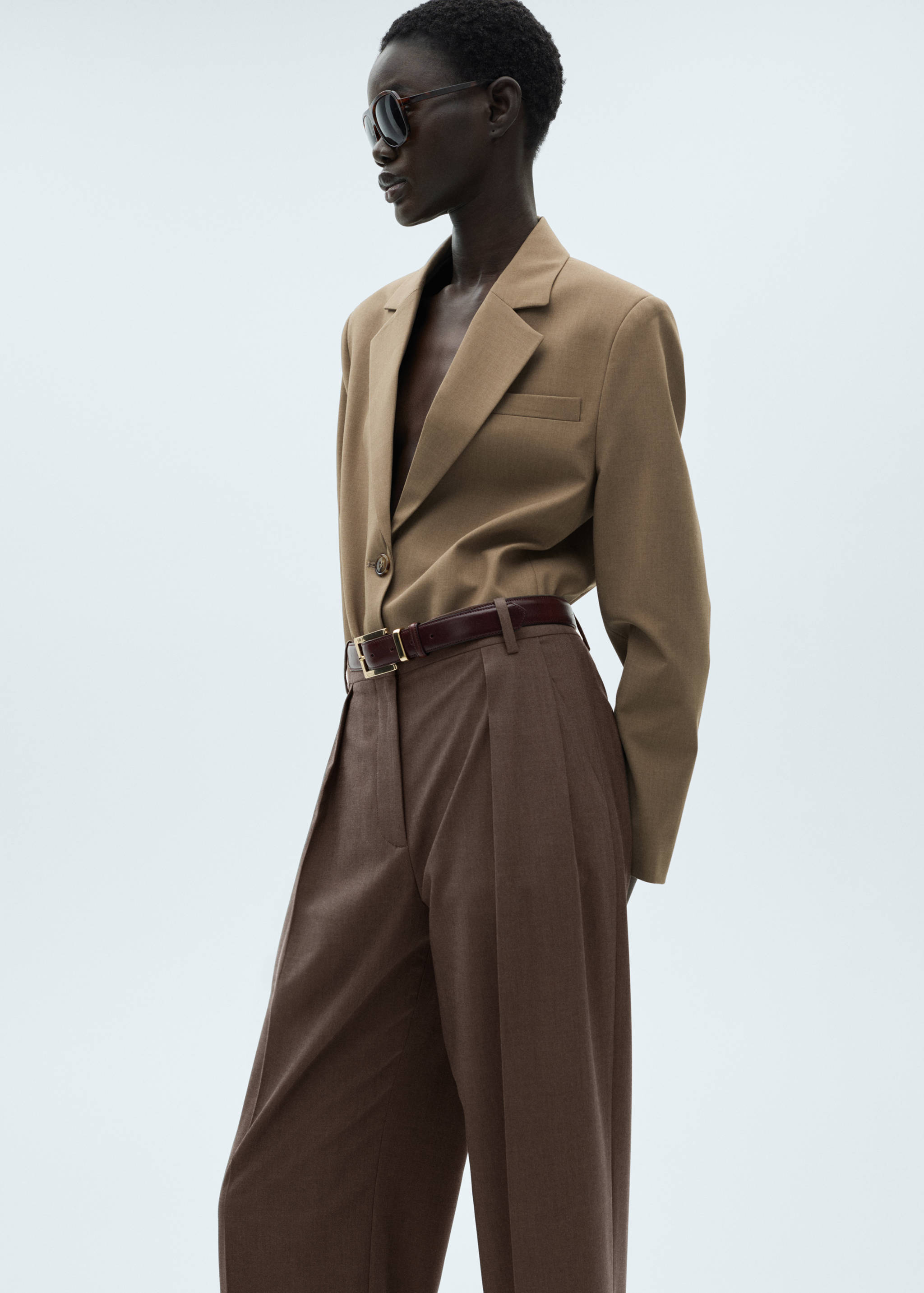 Прямые брюки с защипами - Деталь изделия 1