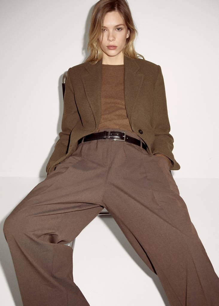 Straight-fit pleated trousers — Brown