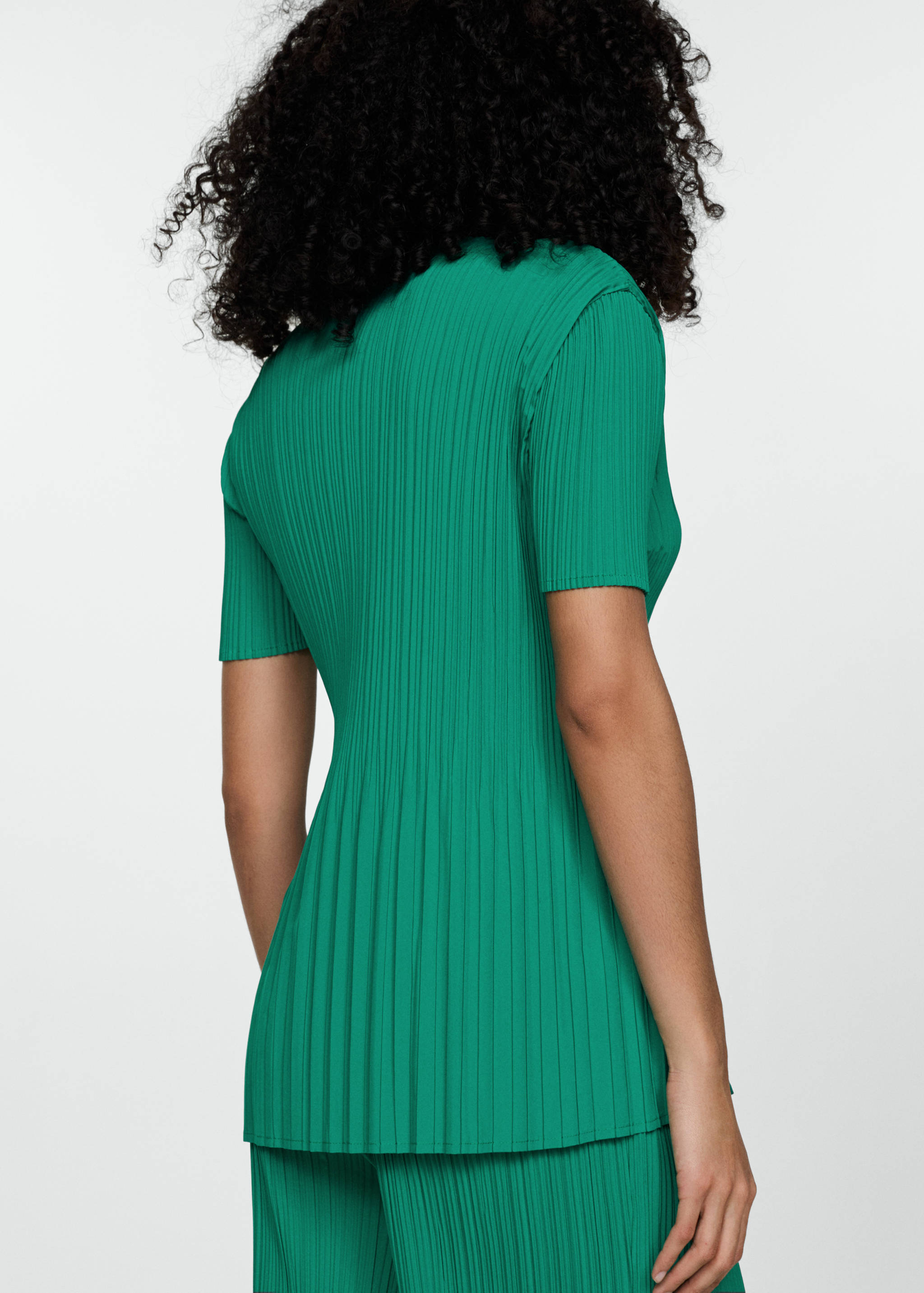 تي شيرت بأكمام قصيرة نمط مطوي - الجهة الخلفية للمنتج