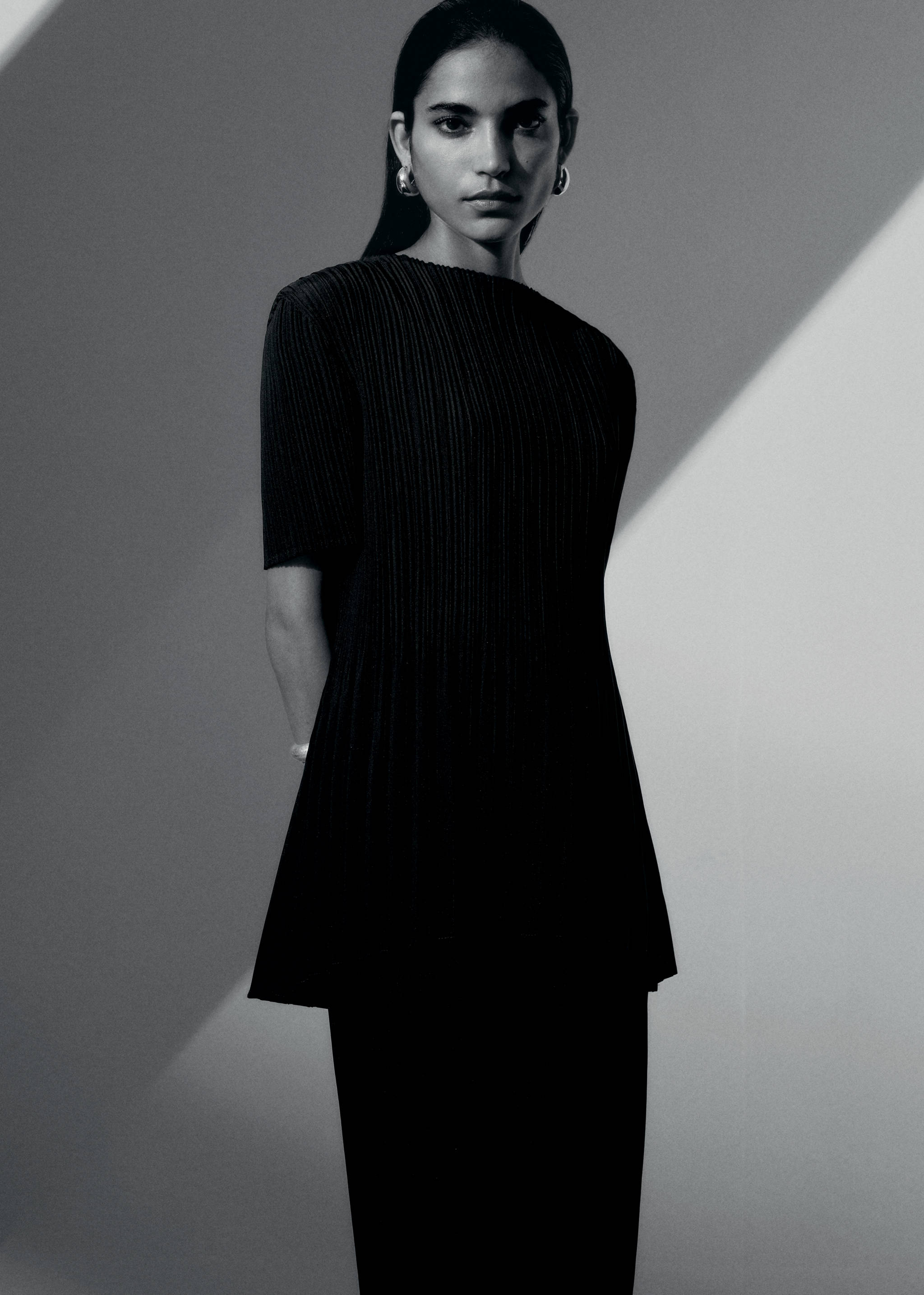 تي شيرت بأكمام قصيرة نمط مطوي - تفاصيل المنتج 6