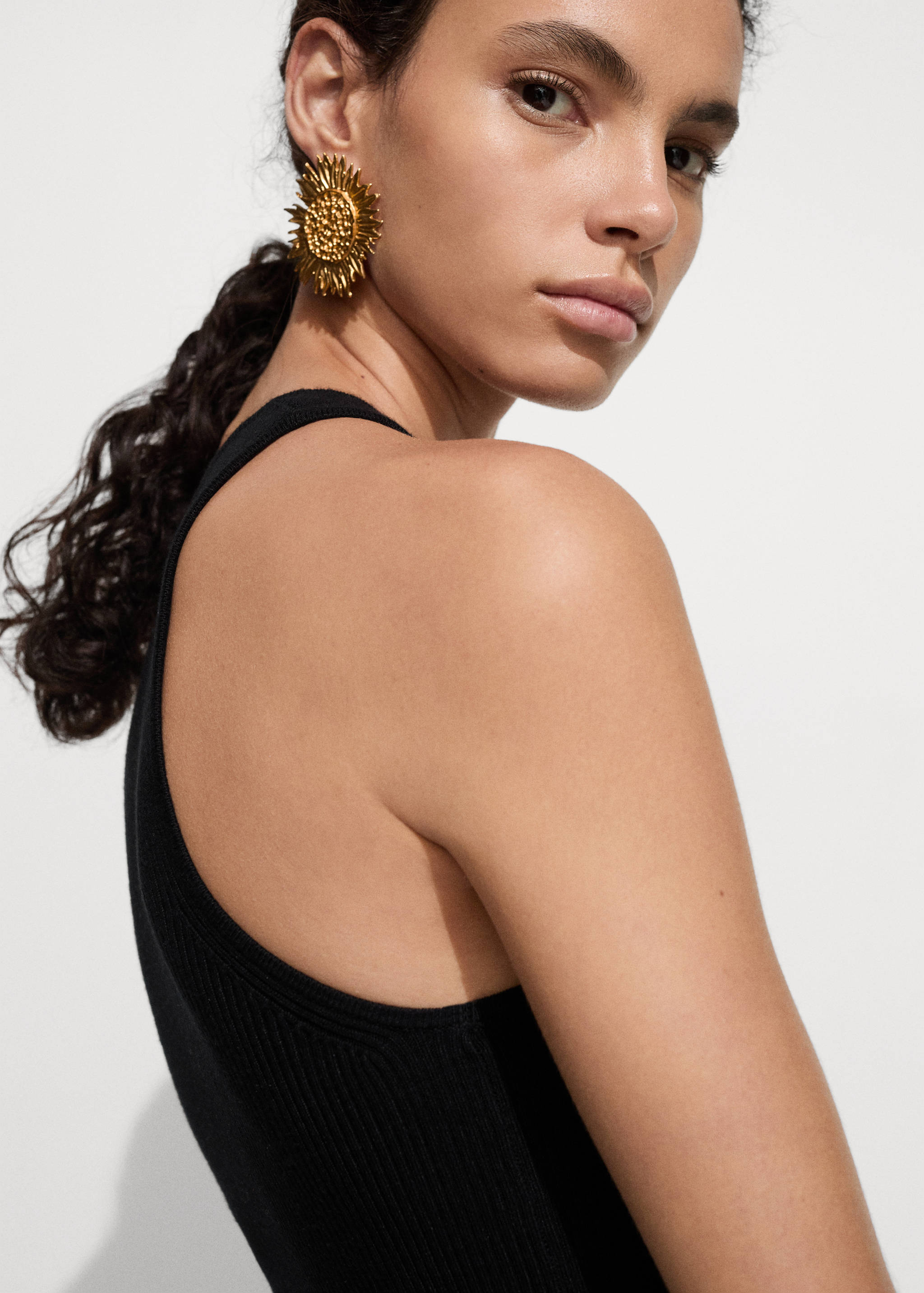 Short knitted dress - Details of the article 1