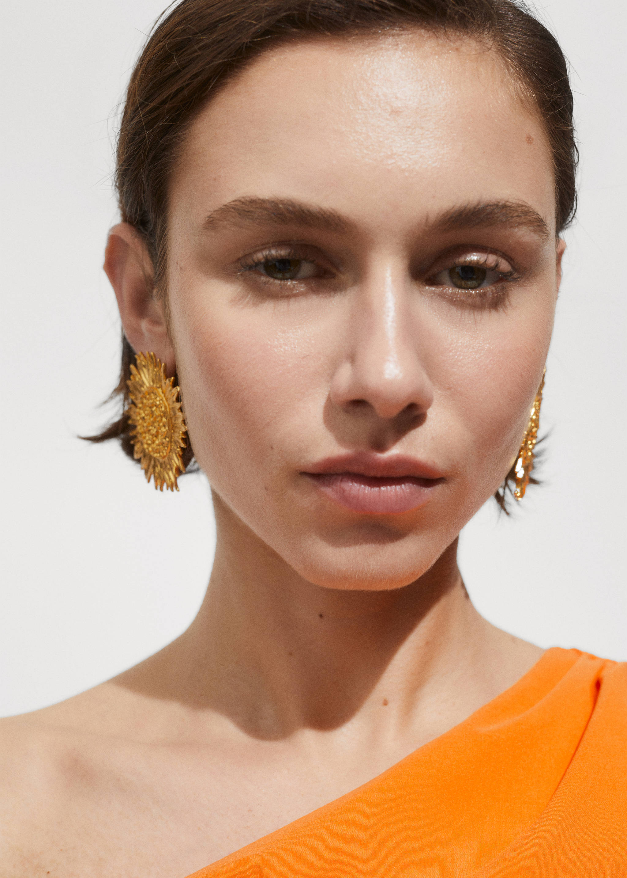 Asymmetrical pleated dress - Details of the article 1