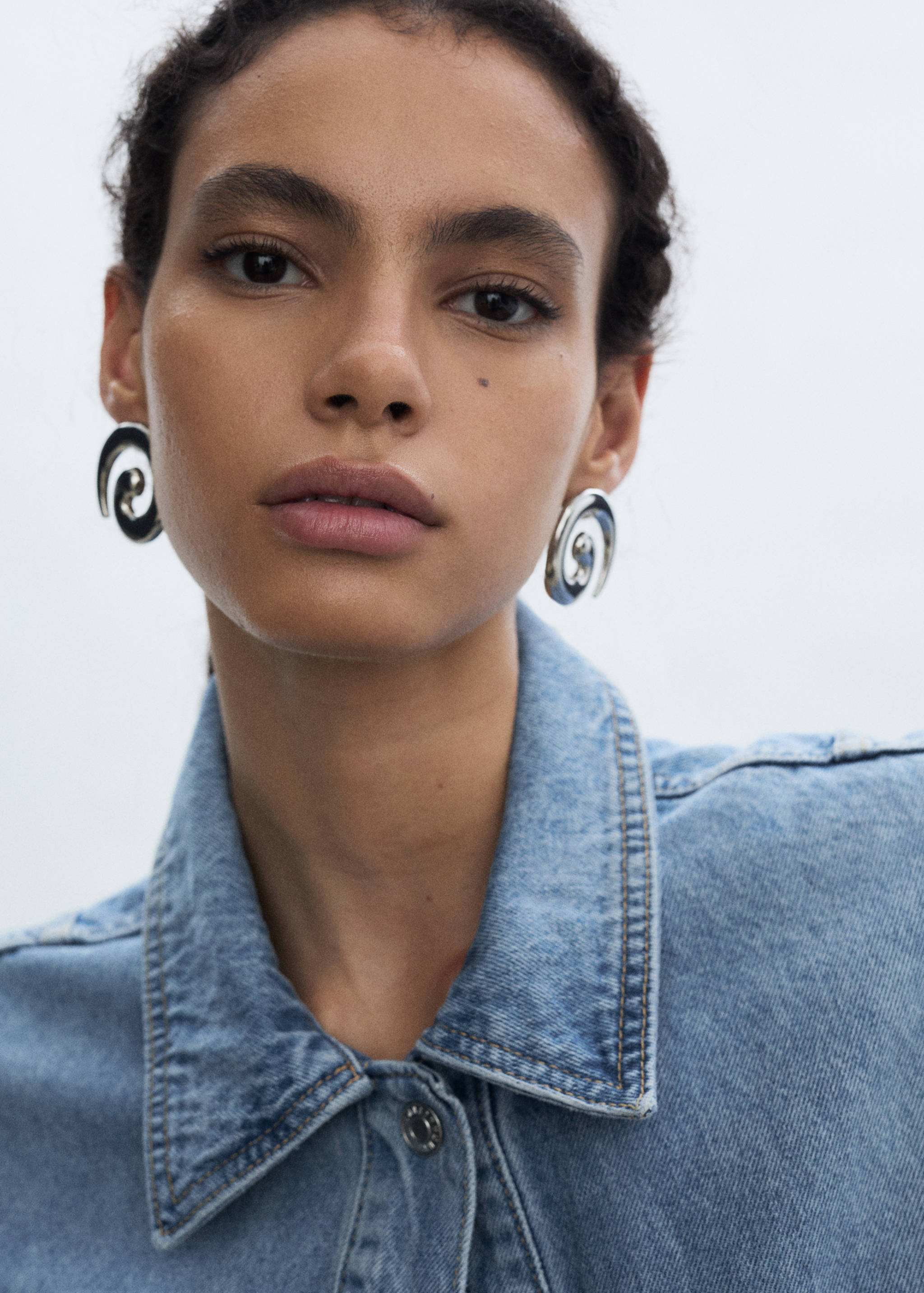 Cazadora vaquera bolsillos - Detalle del artículo 1