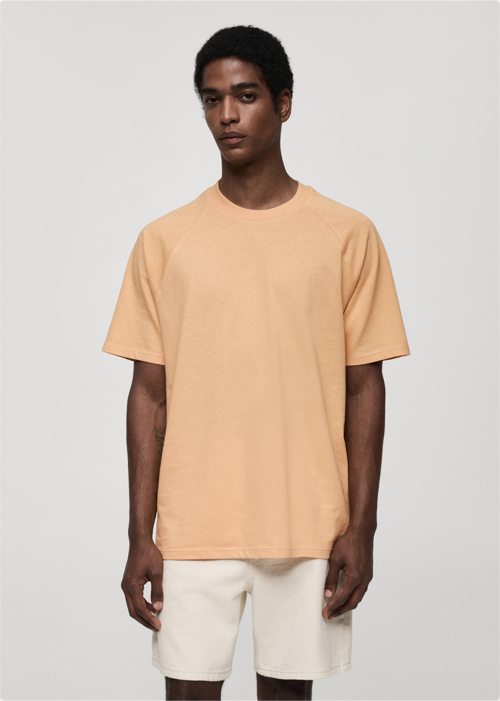 Peach short-sleeved t-shirt with a crew neck and relaxed fit., Orange. Ref: 77060356-00.
