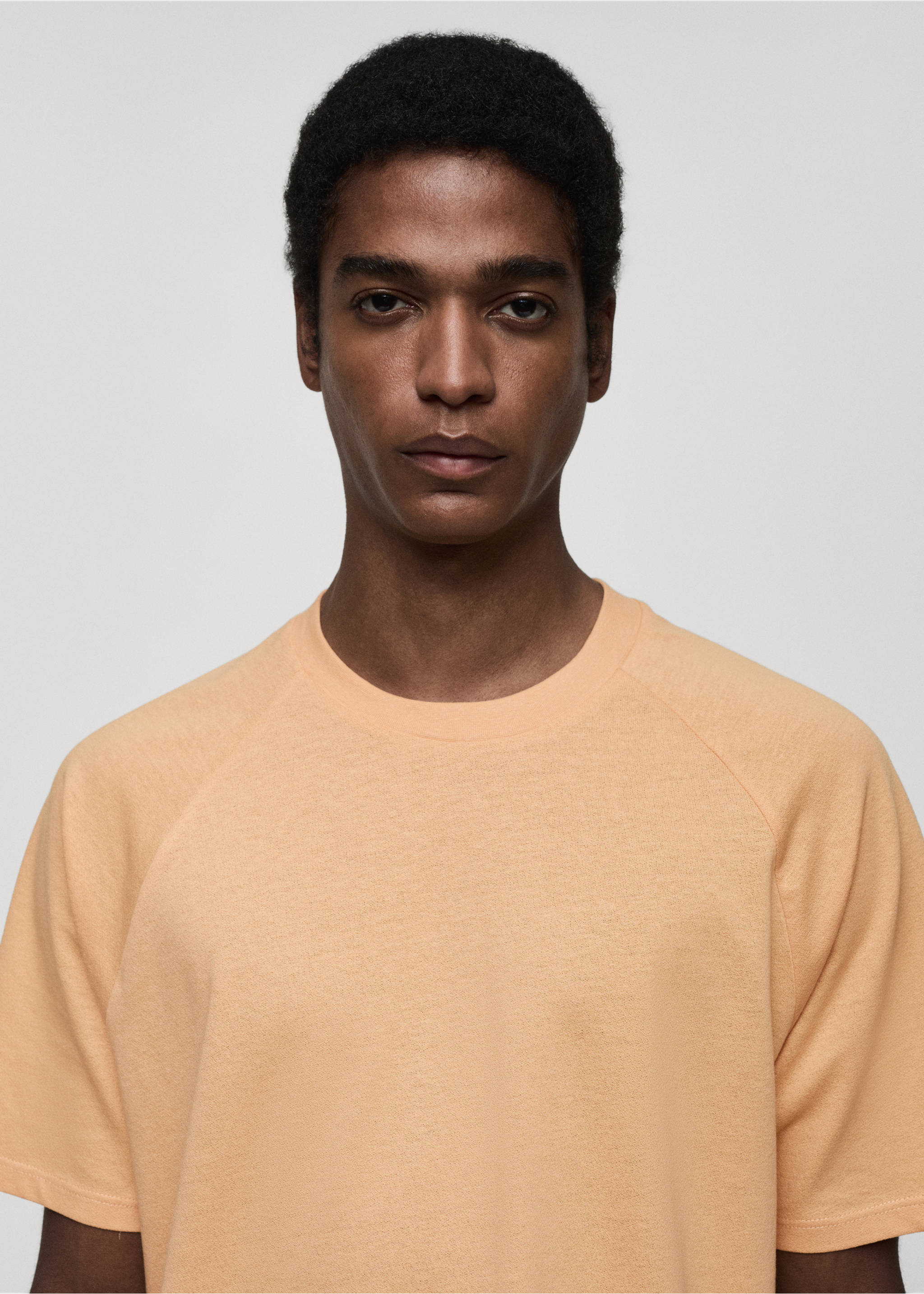 Peach short-sleeved t-shirt with a round neckline and raglan sleeves., Orange. Ref: 77060356-00.