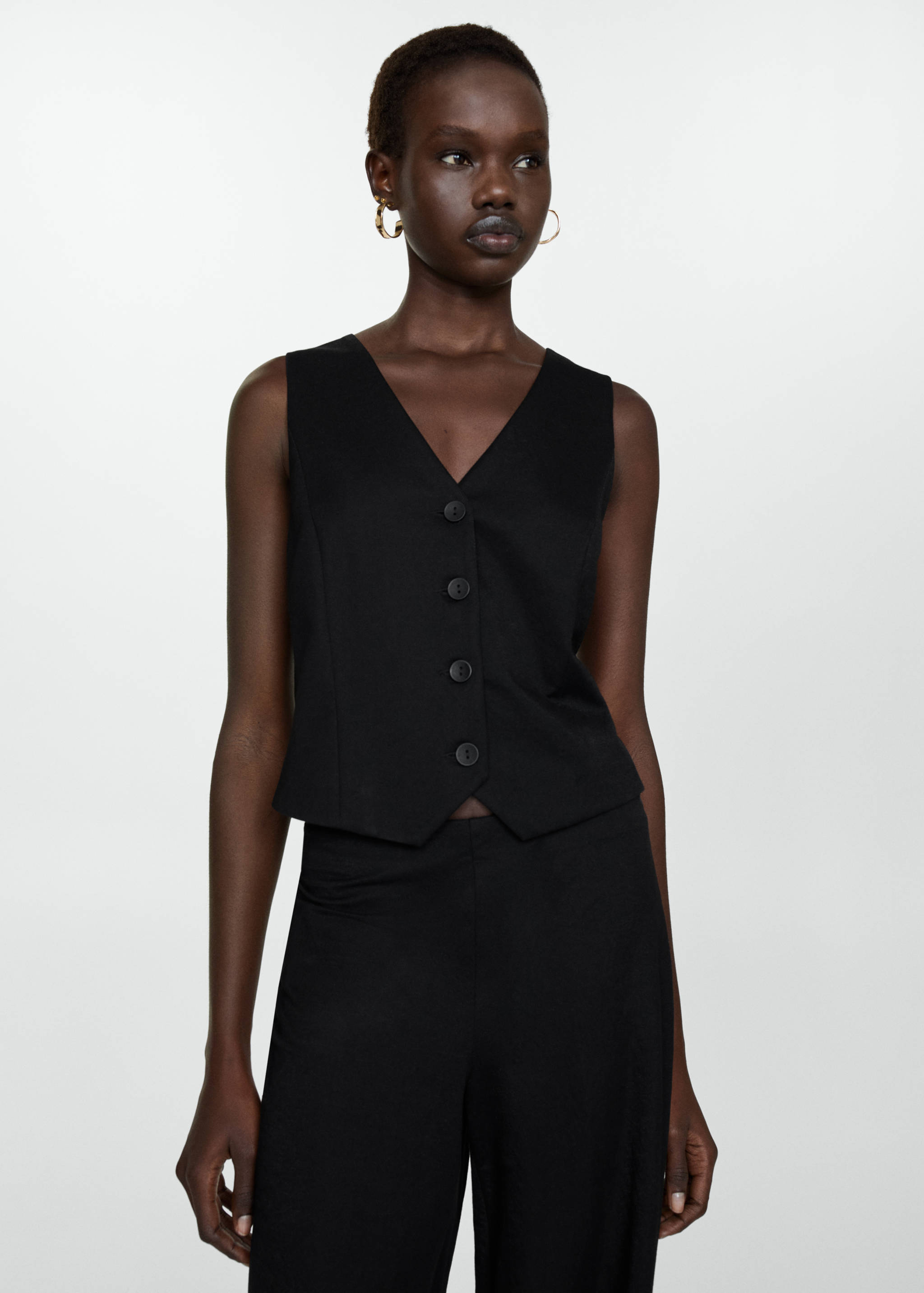 Chaleco botones - Plano medio