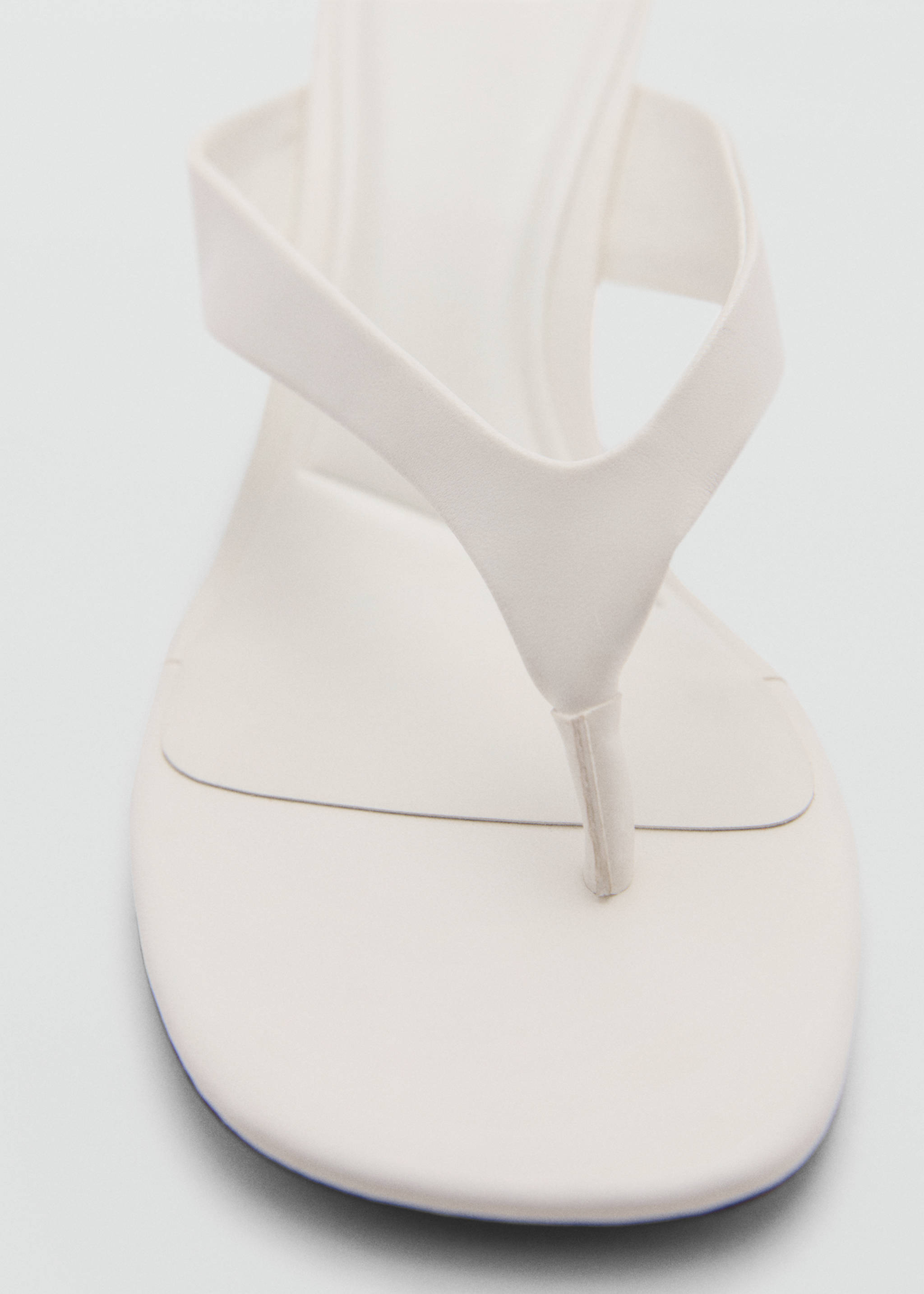 Kitten heel sandals - Details of the article 2