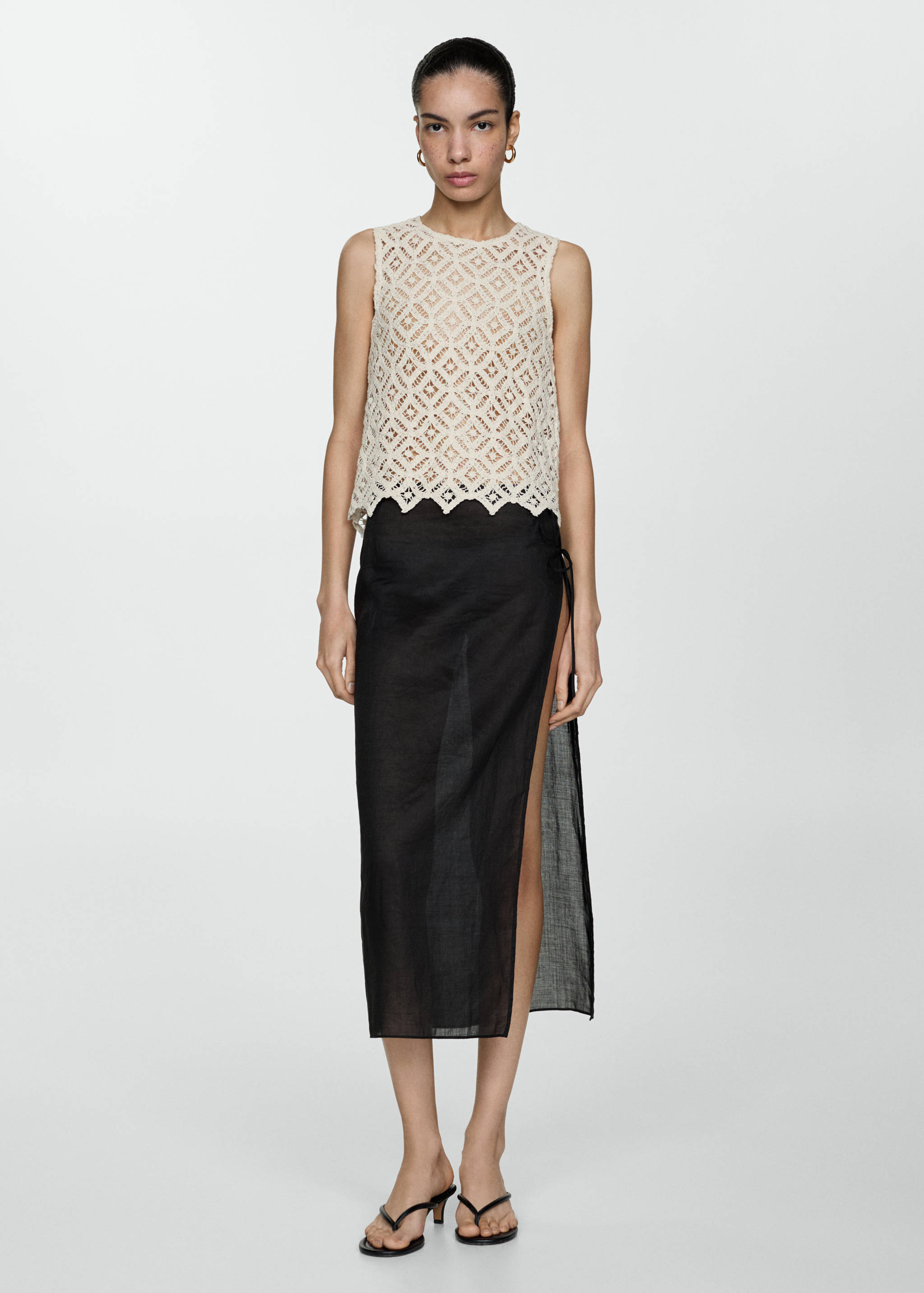 Crochet sleeveless top - Details of the article 2