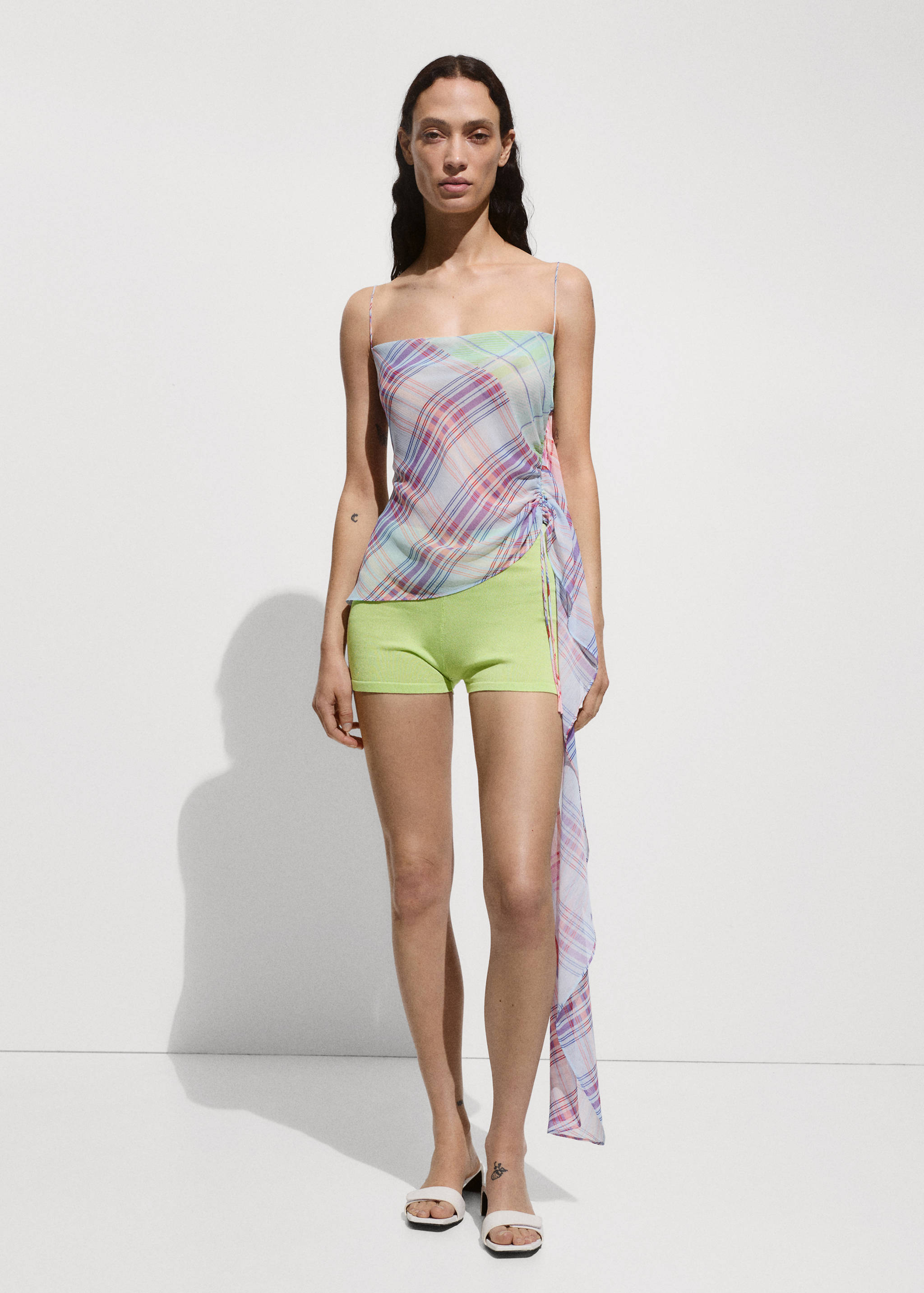 Skinny knitted shorts - General plane