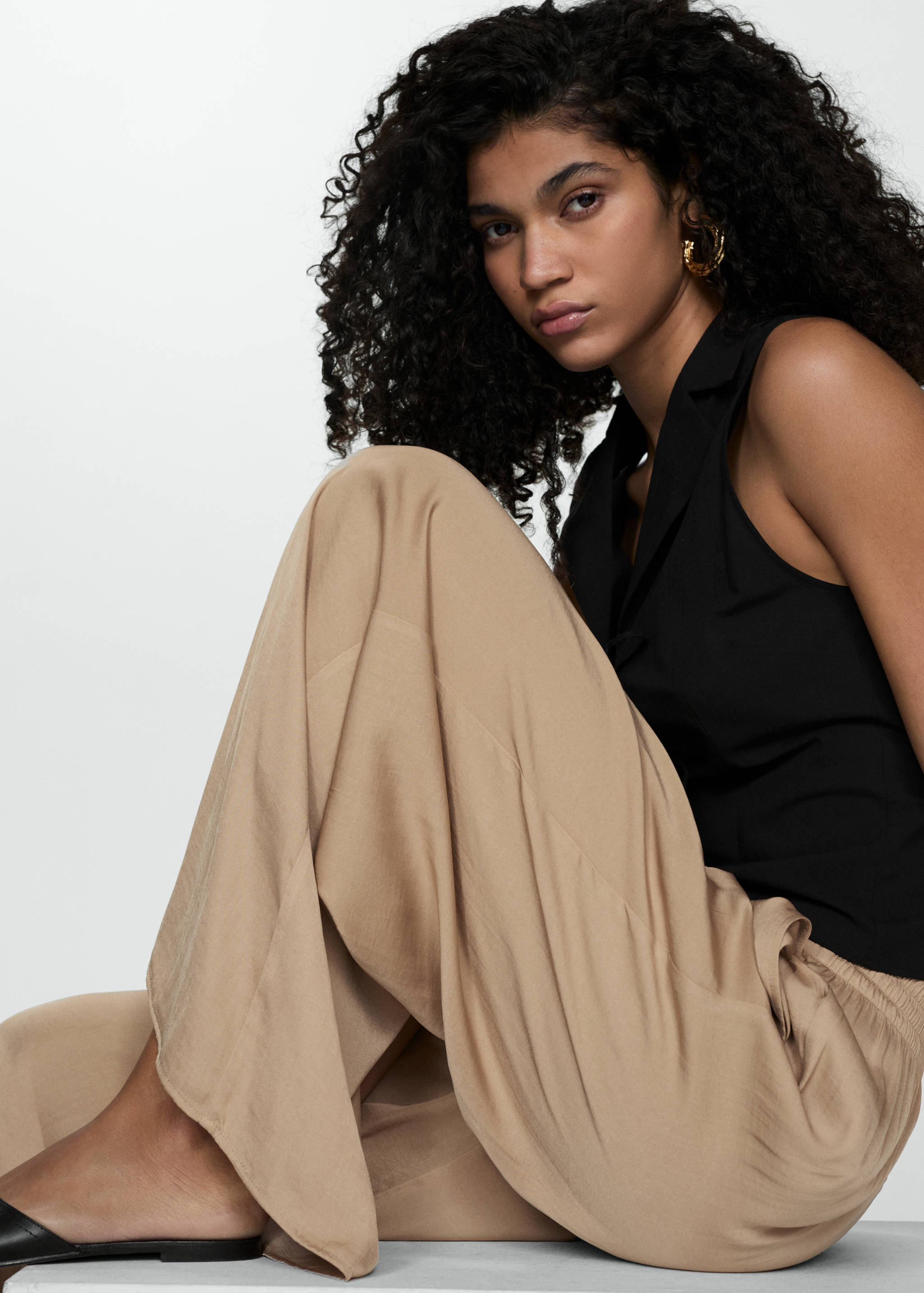 Wide leg fluid trousers - Details of the article 1