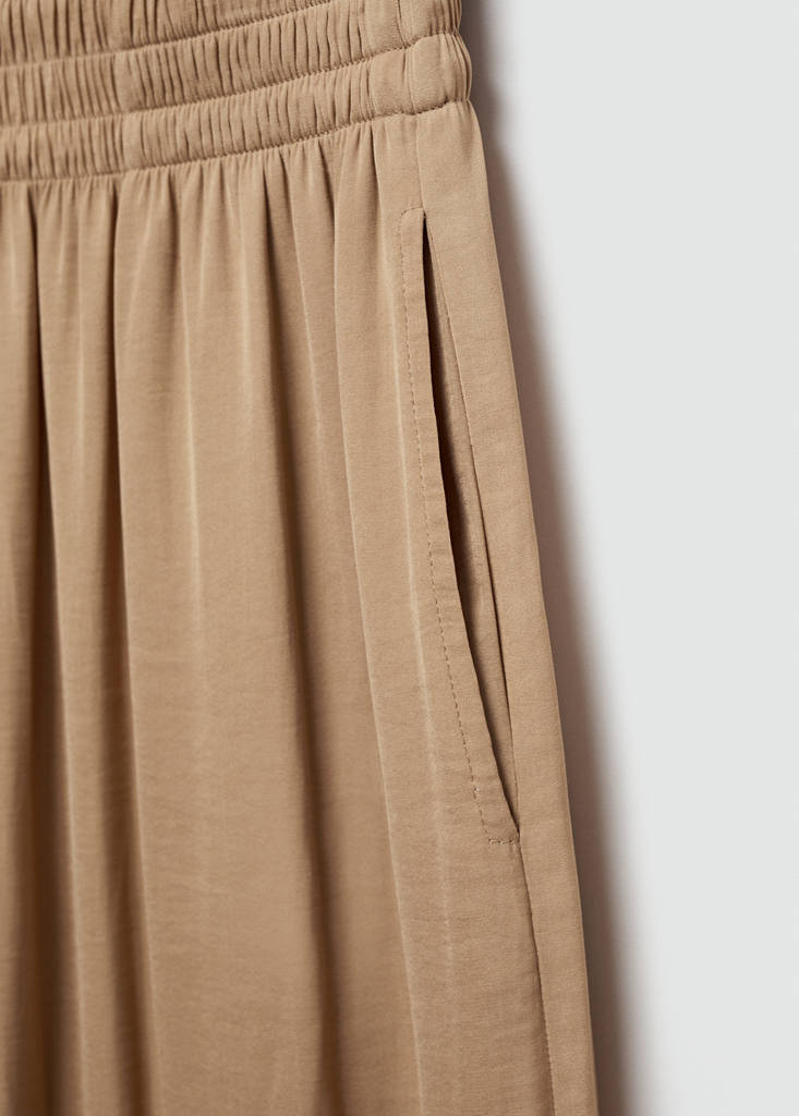 Wide leg fluid trousers — Beige