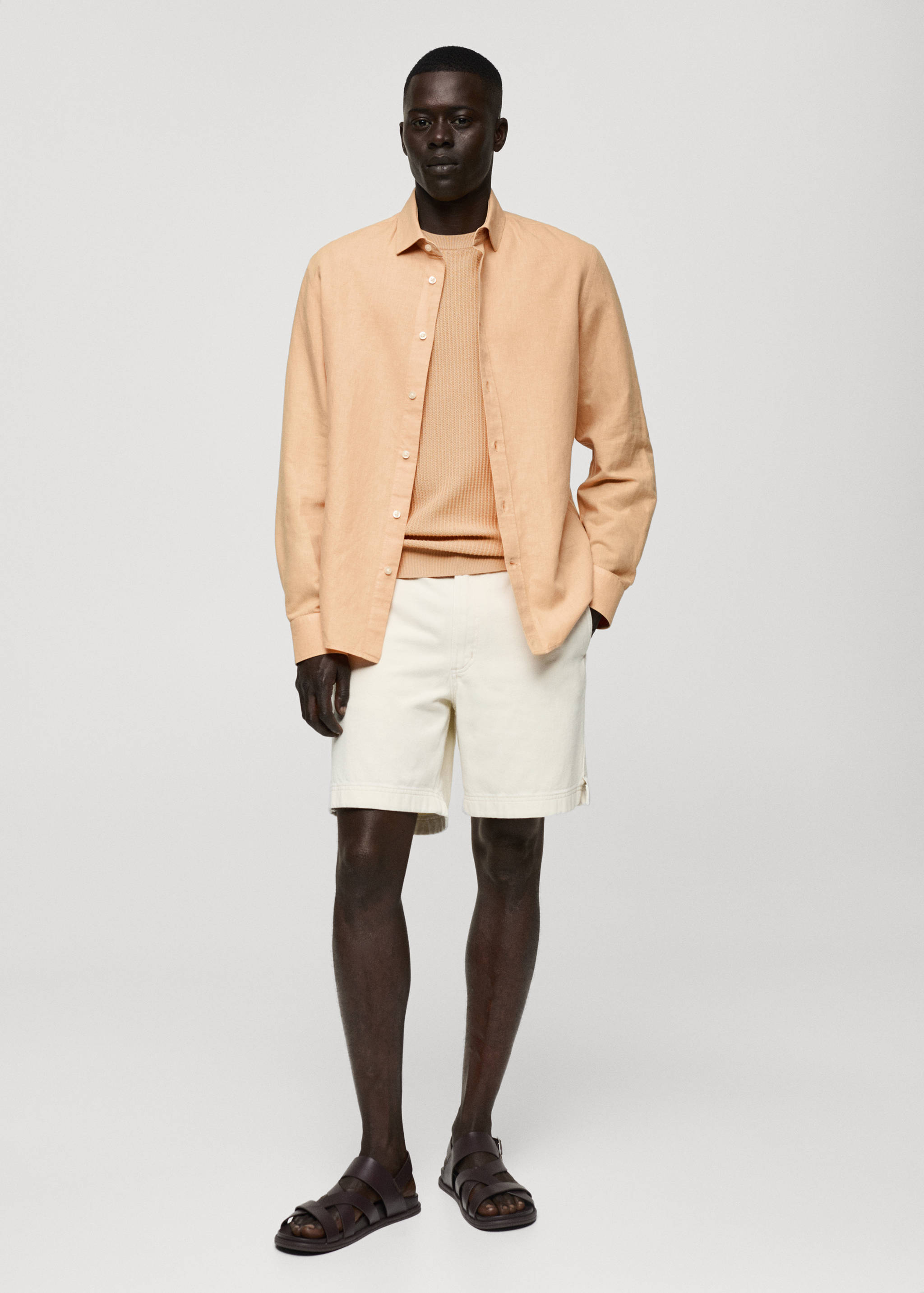 Camisa classic fit lino - Plano general