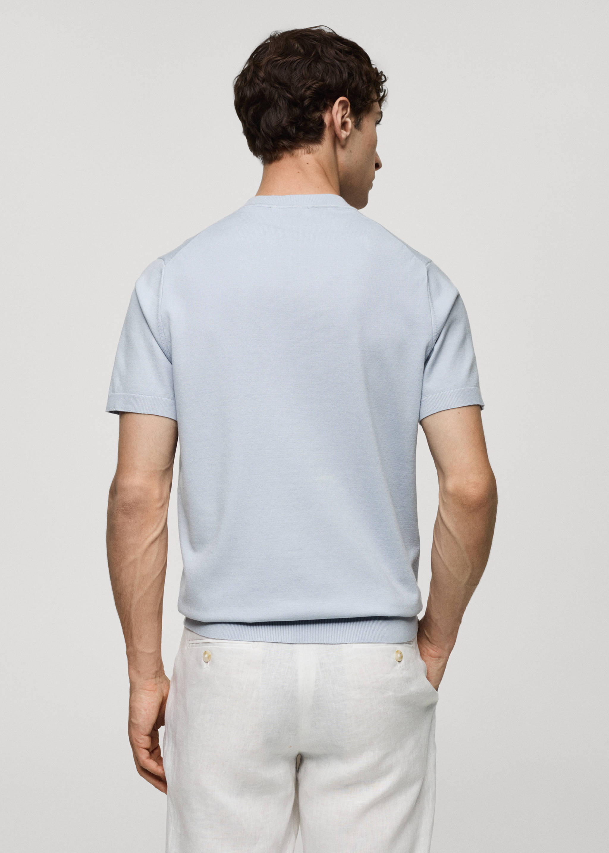 Fine-knit T-shirt - Reverse of the article