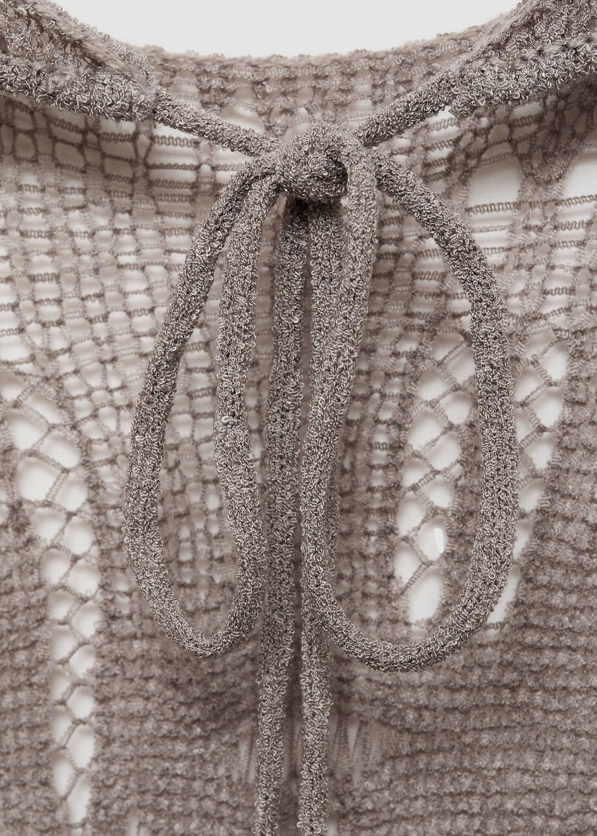 Dress with an unstitched knit - Details of the article 0