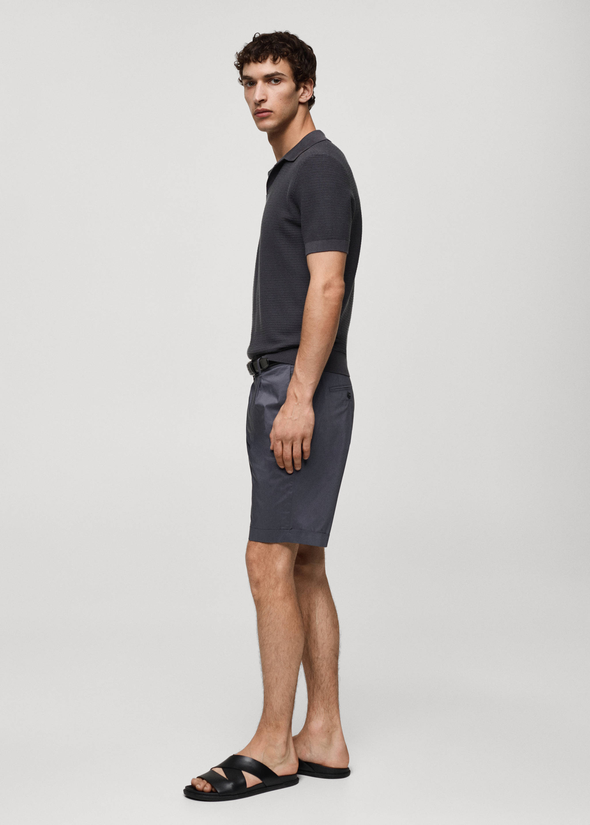 Cotton pleated Bermuda shorts - Details of the article 2