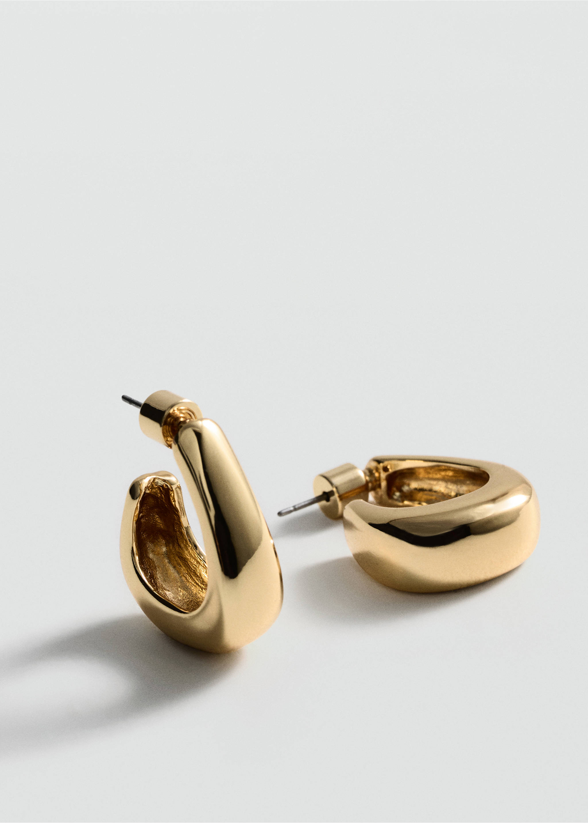 Oval hoop earrings - Medium plane, Gold. Ref: 77062543-00.