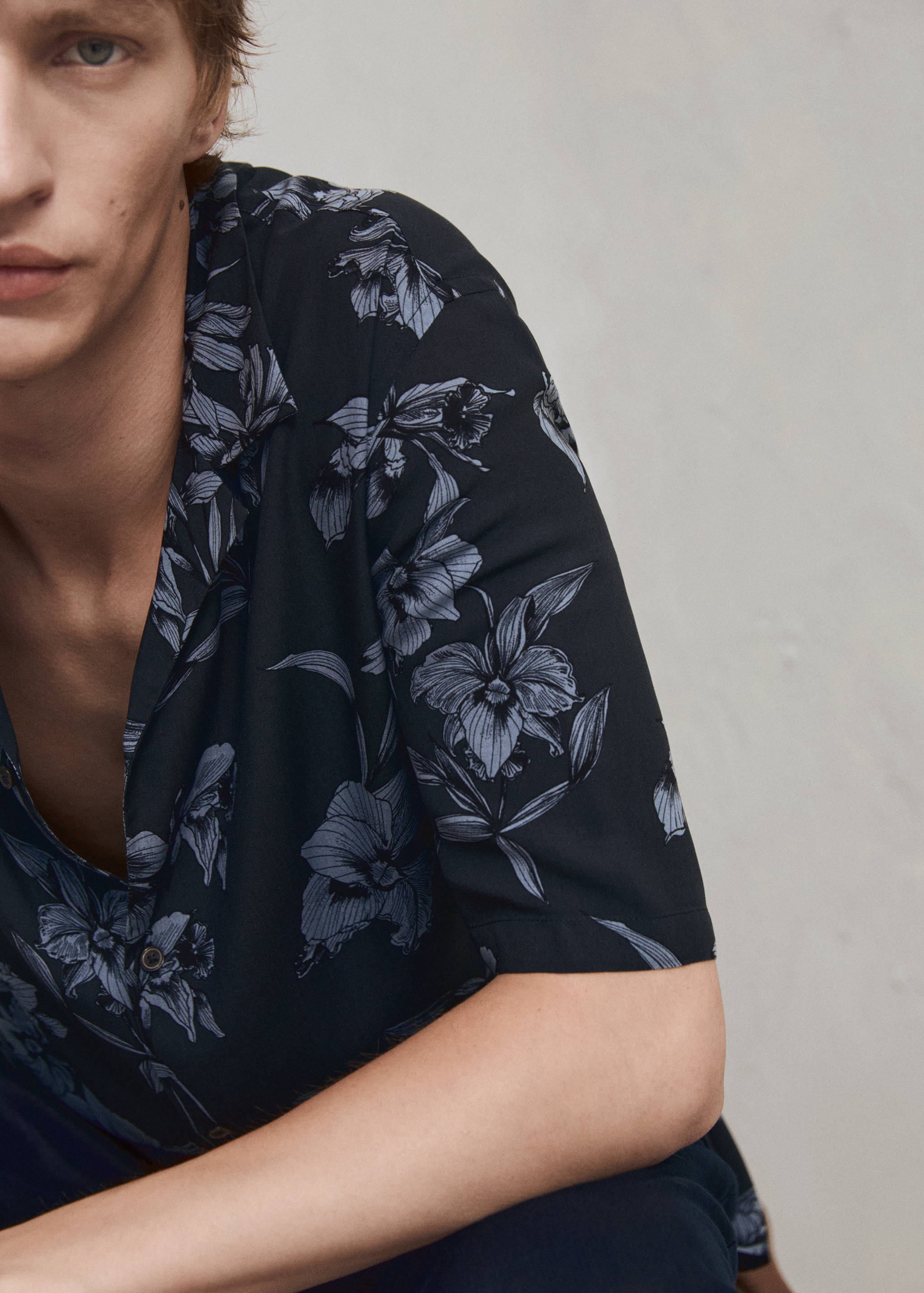Camisa fluida estampado hawaiano - Detalle del artículo 3