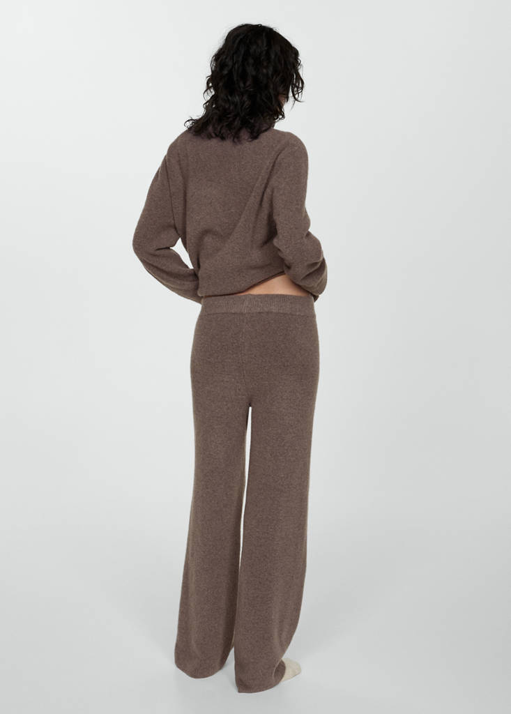 Straight knitted trousers — Brown
